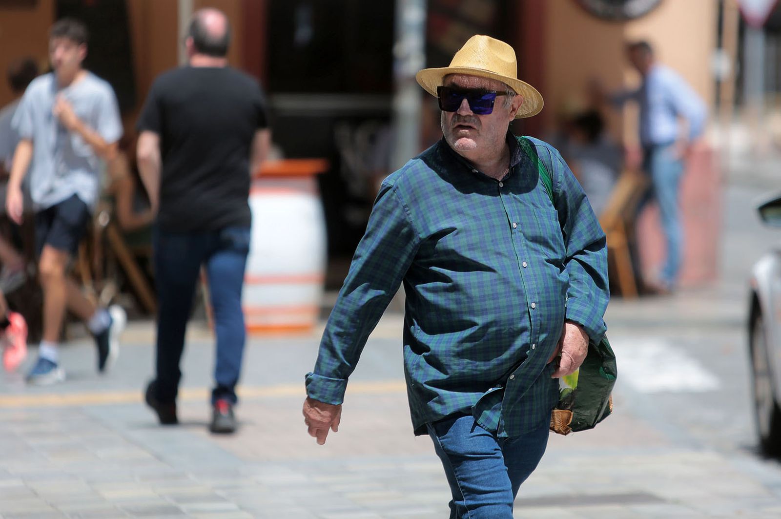 Imágenes del ambiente en Huelva en la mañana del sábado