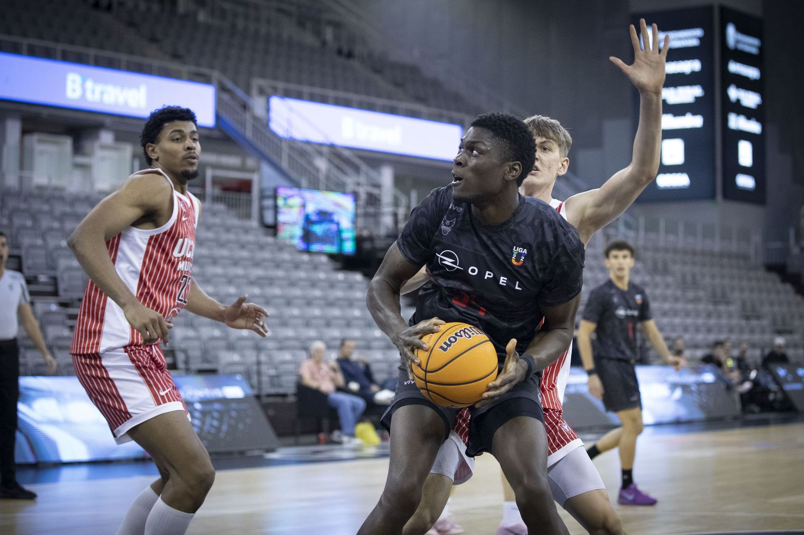 Osi Cerdá en un duelo disputado en el Palacio de Deportes.