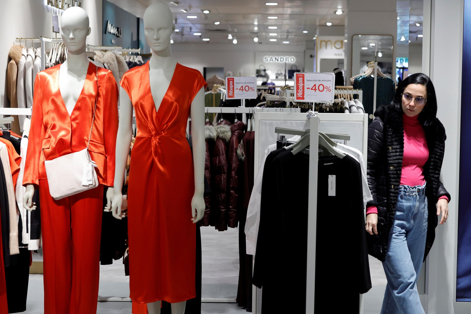 Las rebajas de enero en Sevilla, en imágenes