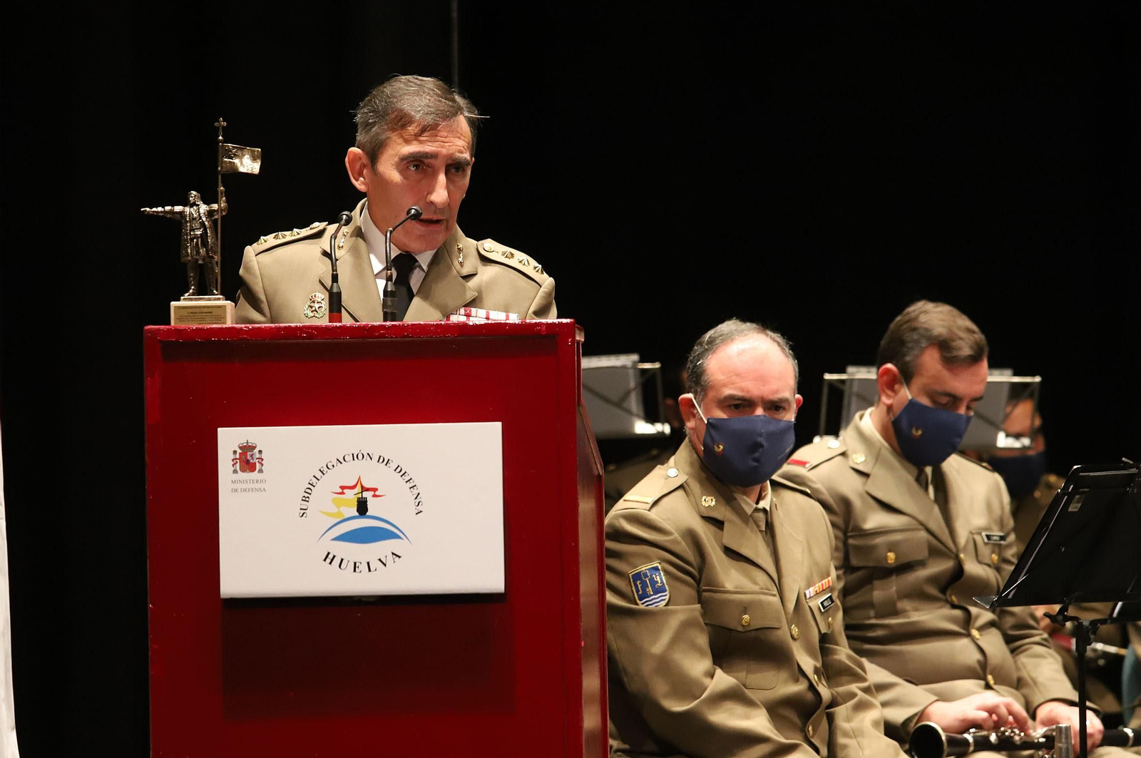 Imágenes del acto institucional de la Subdelegación de Defensa