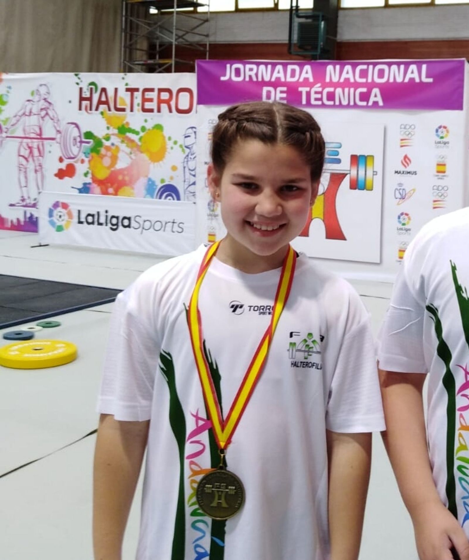 Mónica Esparragosa Portero,  medalla de oro en el Campeonato de España de Halterofilia en la categoría Benjamín.