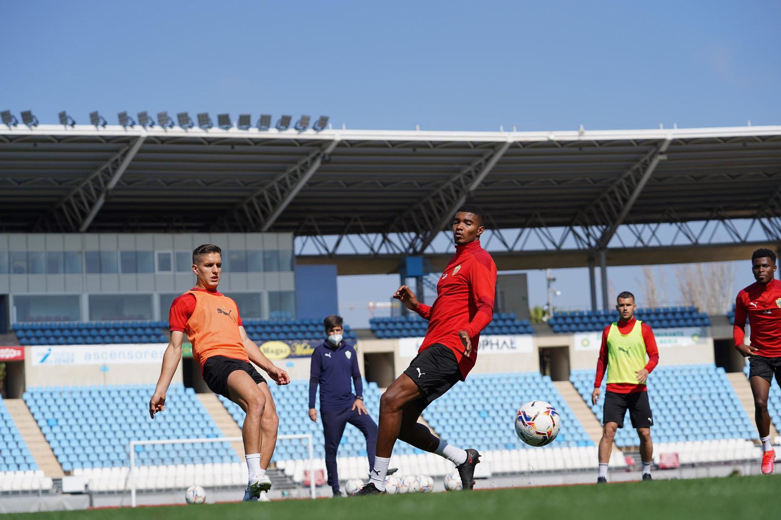 Entrenamiento del Almería, jueves 6