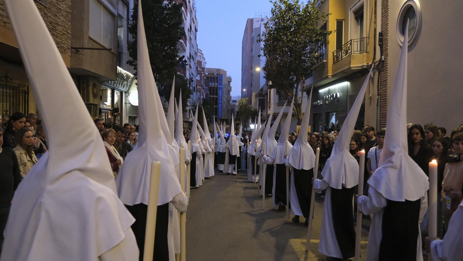Silencio en la Semana Santa de Almería 2025