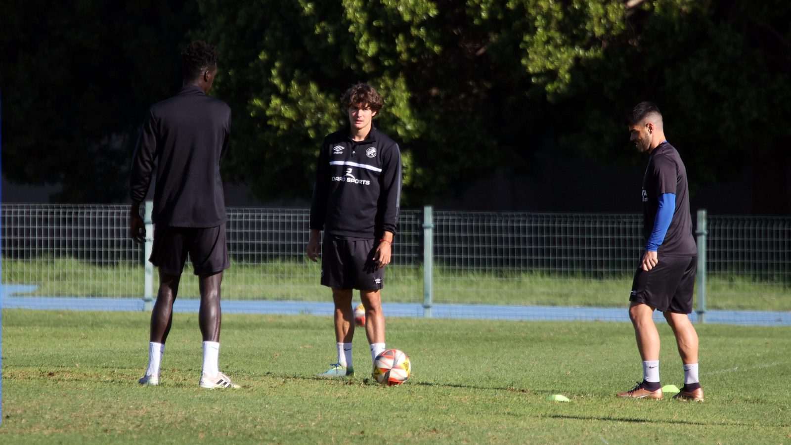 El Xerez DFC prepara con intensidad el derbi contra el Xerez CD