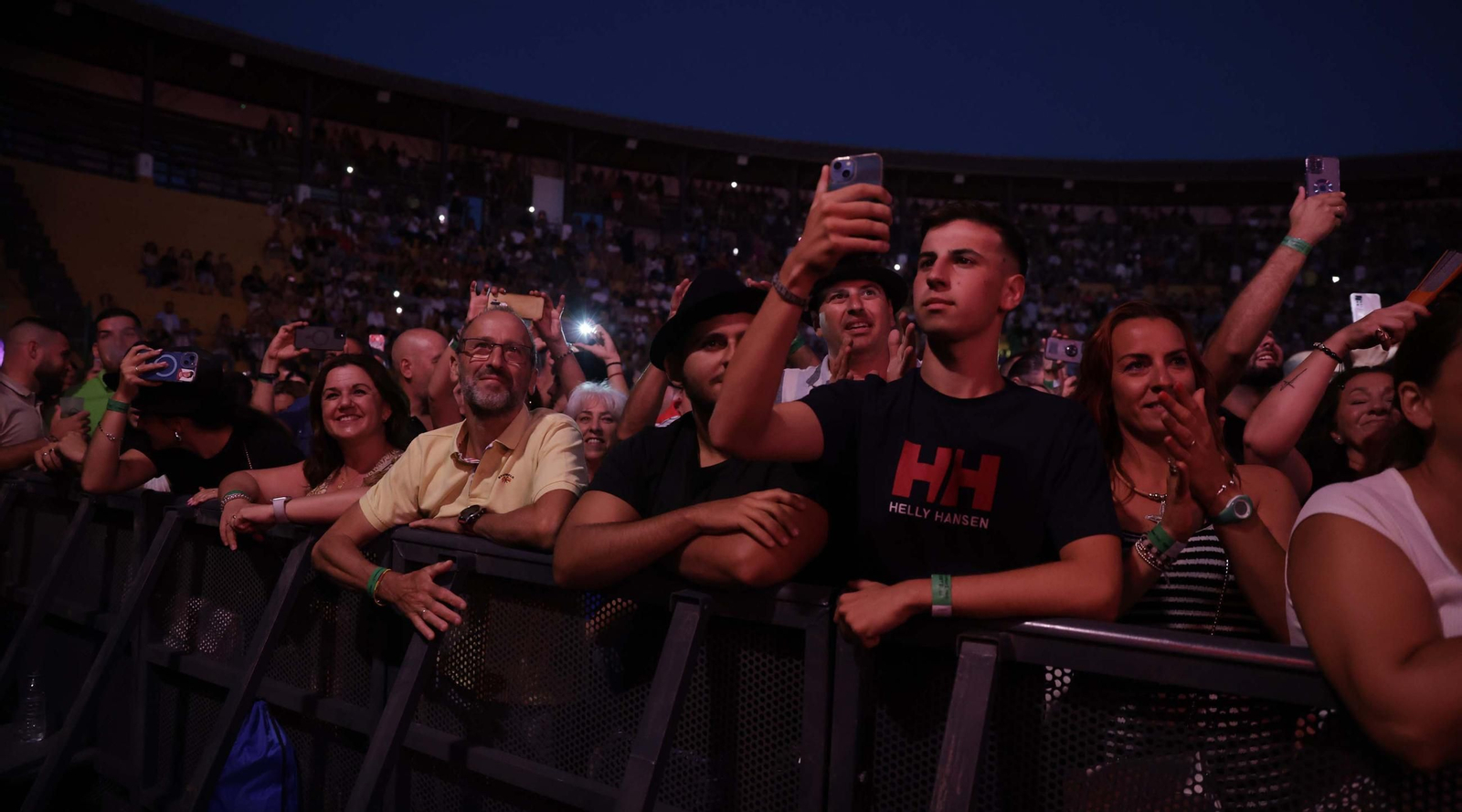 Fotos del concierto de El Barrio en La Línea