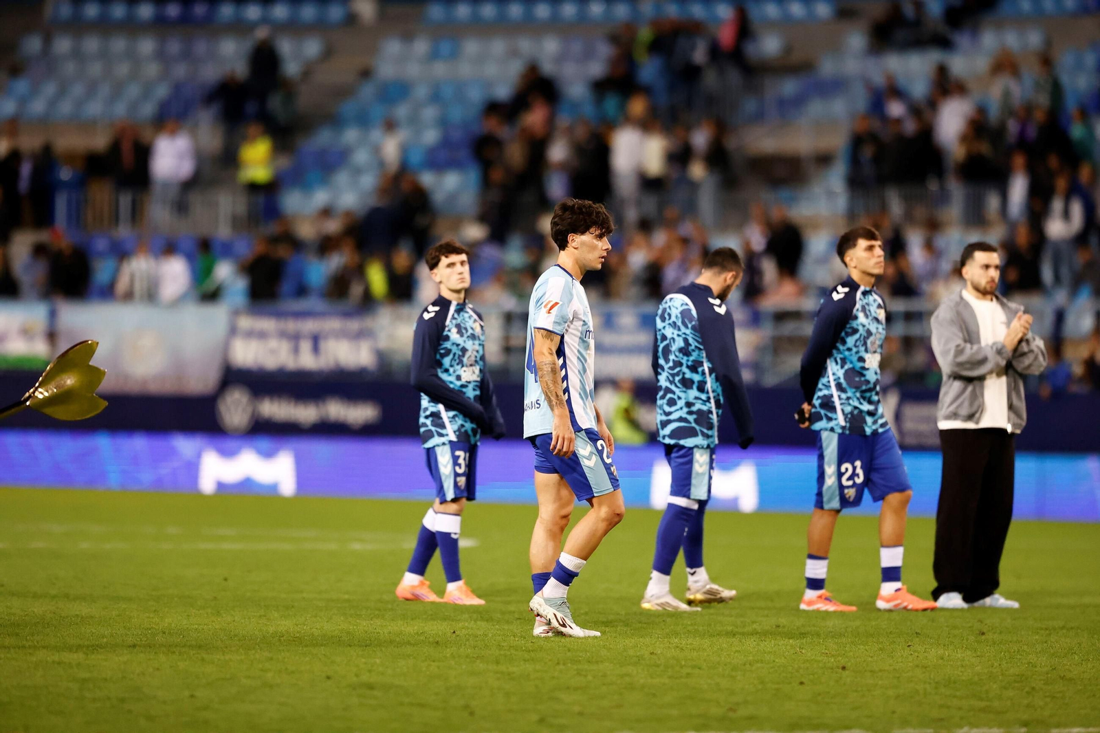 Las fotos del imponente ambiente en La Rosaleda en el Málaga - Córdoba CF