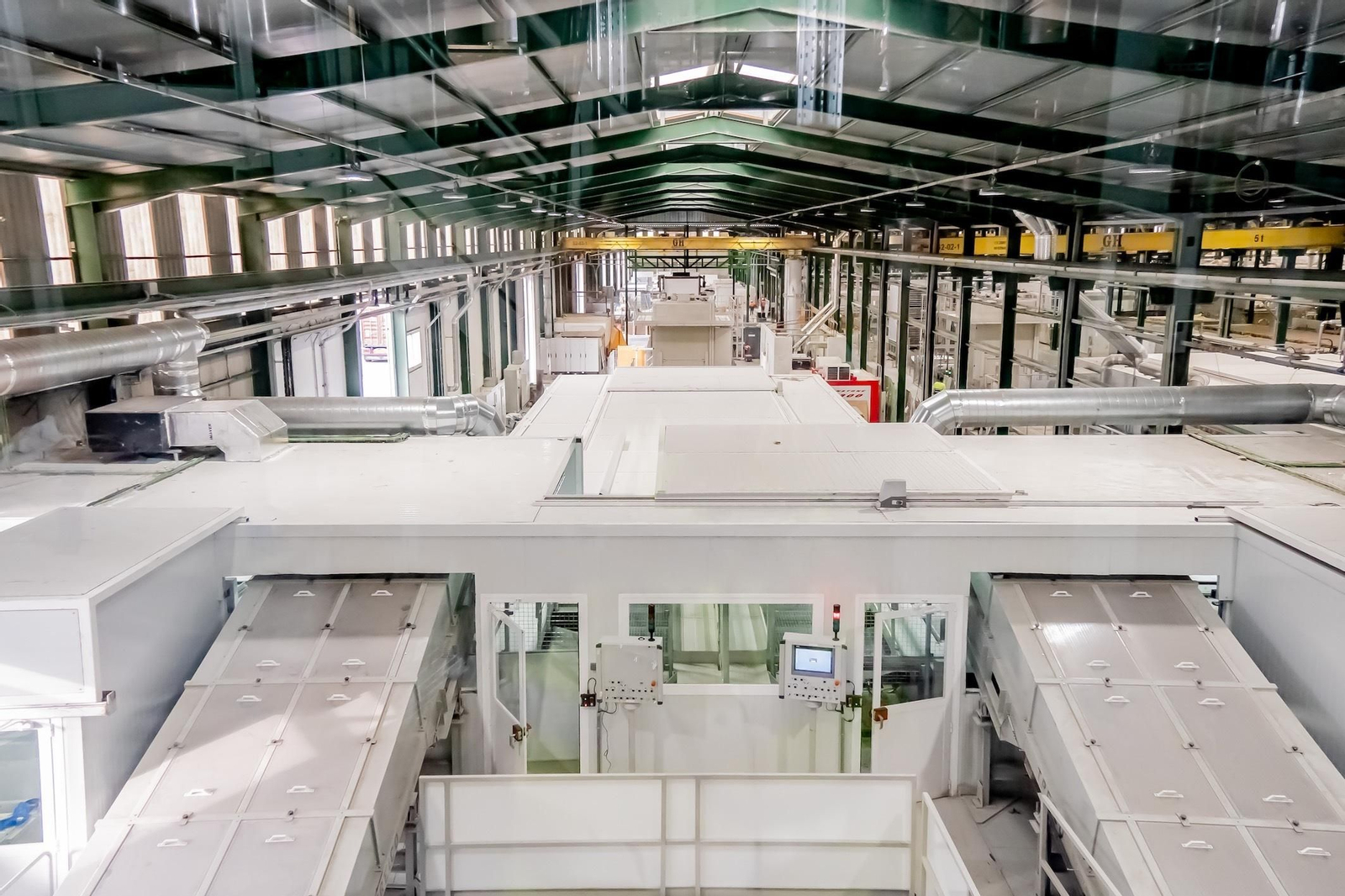 Interior de la planta donde se produce el Silestone, producto estrella de la multinacional.
