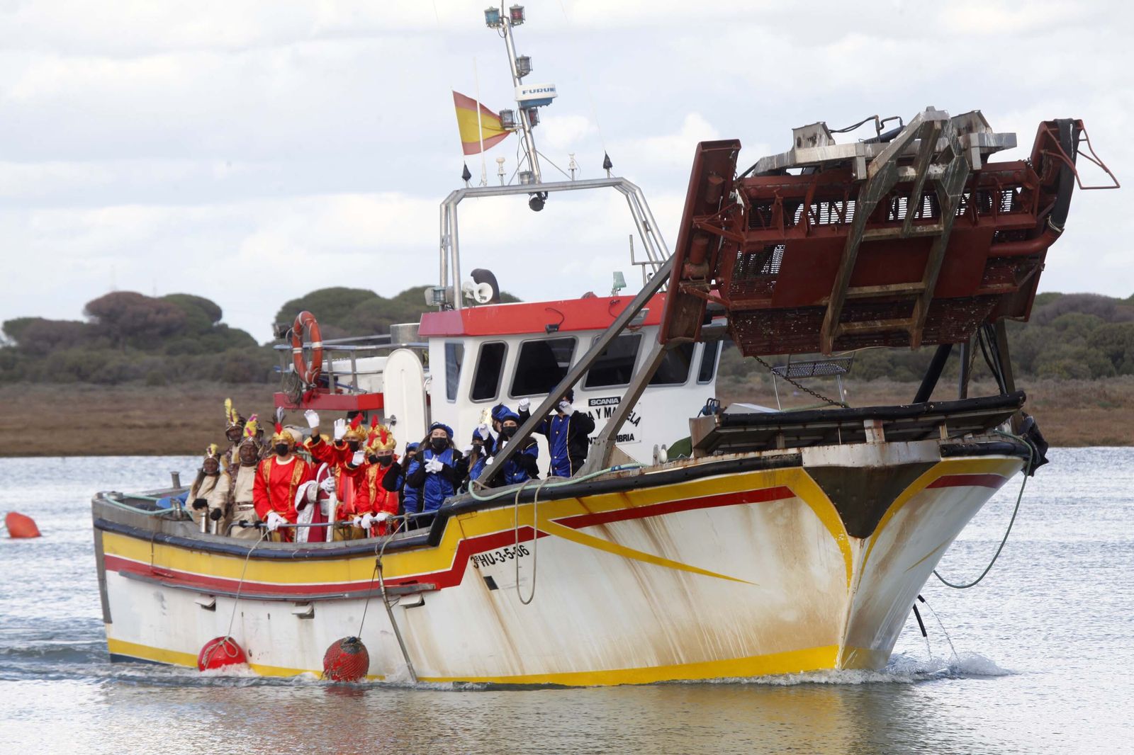 Imágenes de las cabalgatas de Reyes en Cartaya, Isla Cristina, Ayamonte y Punta Umbría
