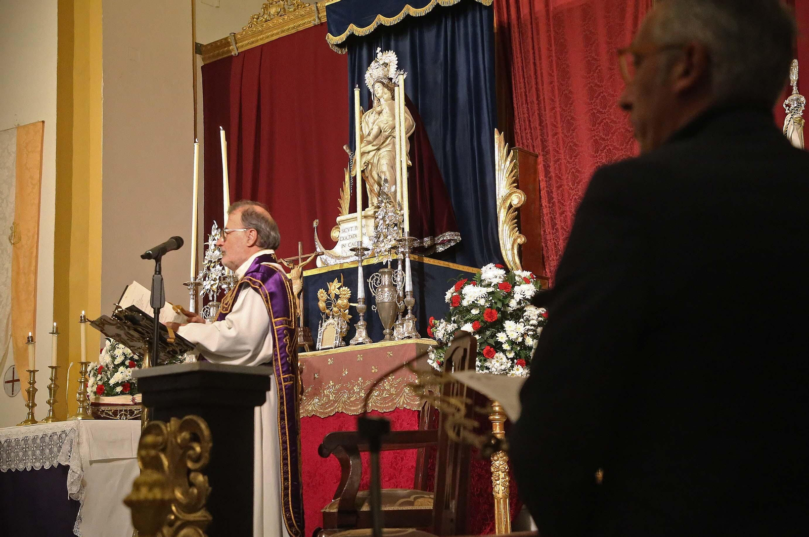 La ofrenda floral del Algeciras CF a la Virgen de la Palma, en imágenes