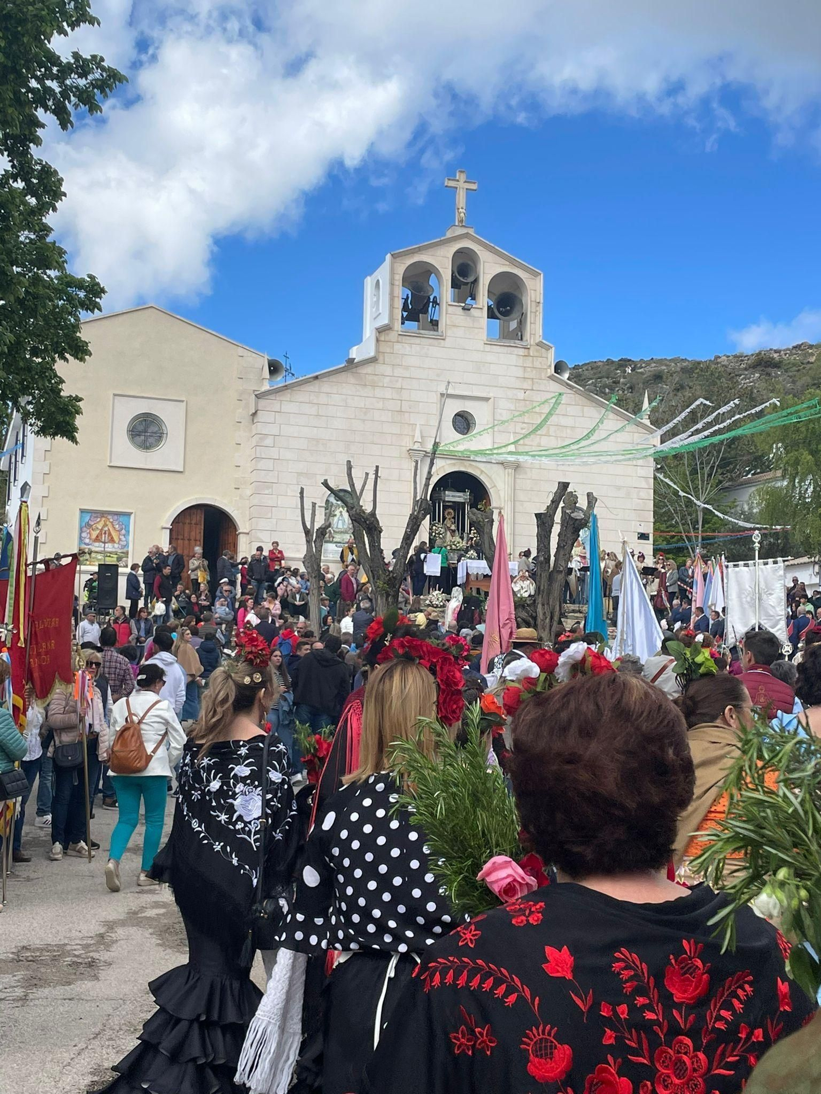 En imágenes: Los vecinos de Hoya del Salobral veneran  a su Virgen de la Cabeza