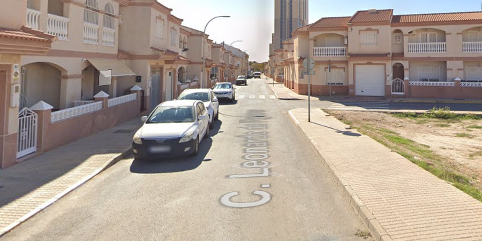 Calle Leonardo Figueroa de El Ejido, donde ha tenido lugar el accidente.