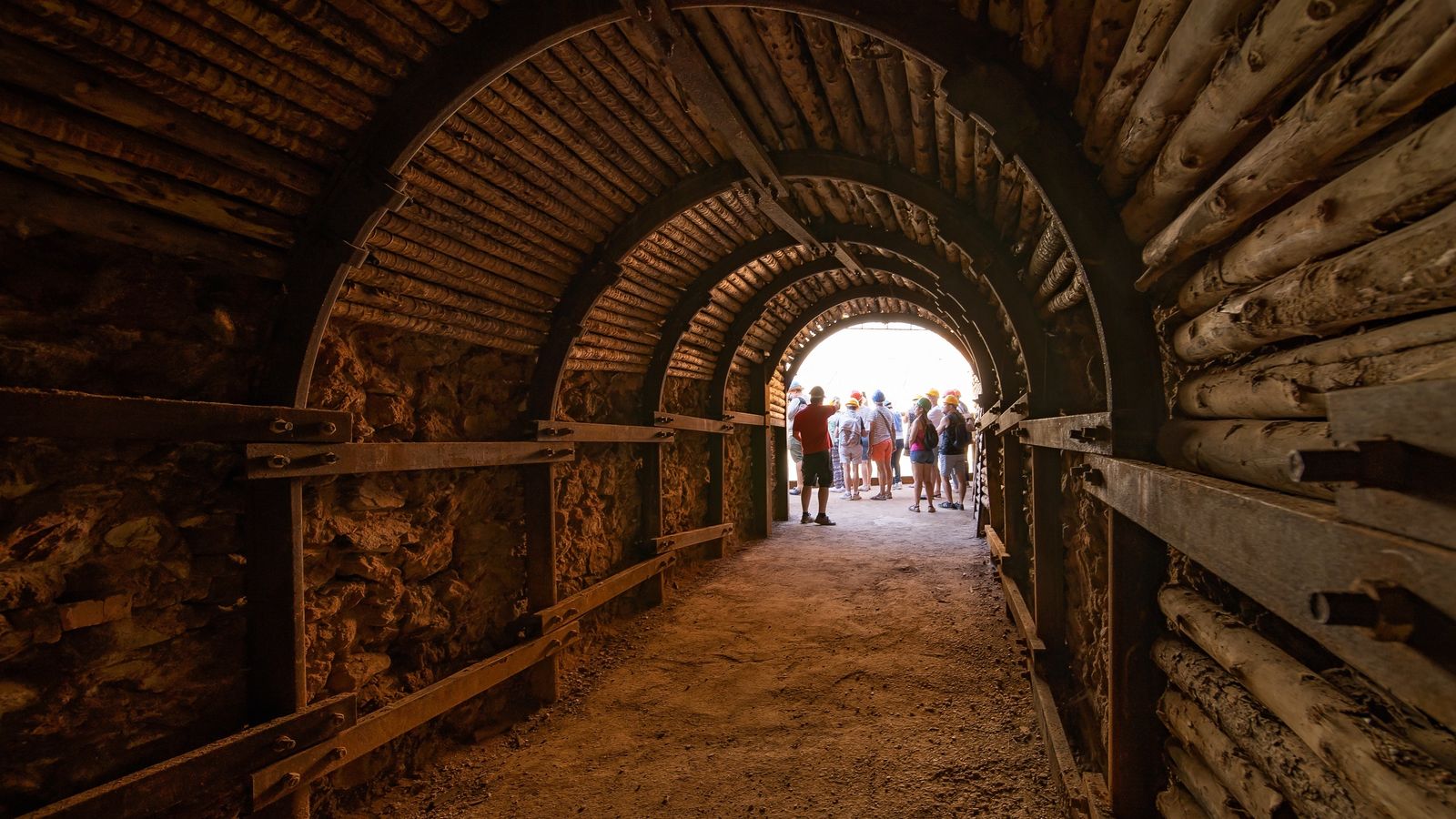 Peña de Hierro, la mina arcoiris.