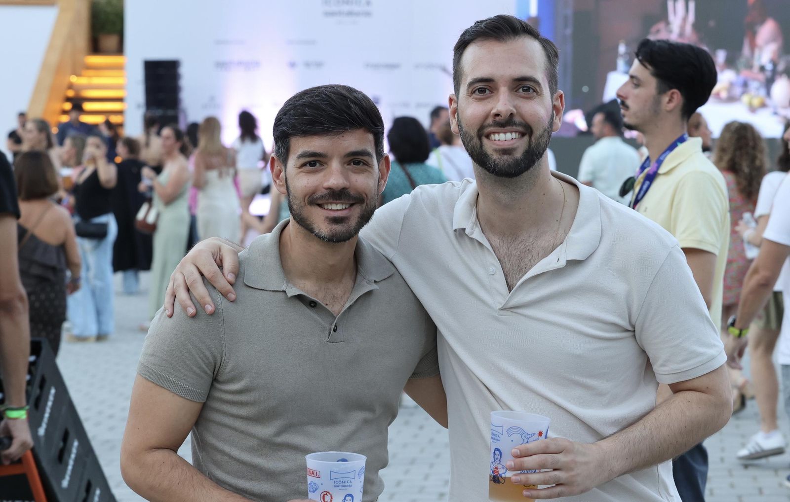 Búscate en las fotos del concierto de Antoñito Molina en Sevilla