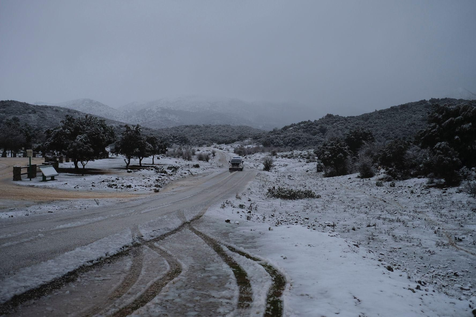 La nieve cubre la Sierra de las Nieves