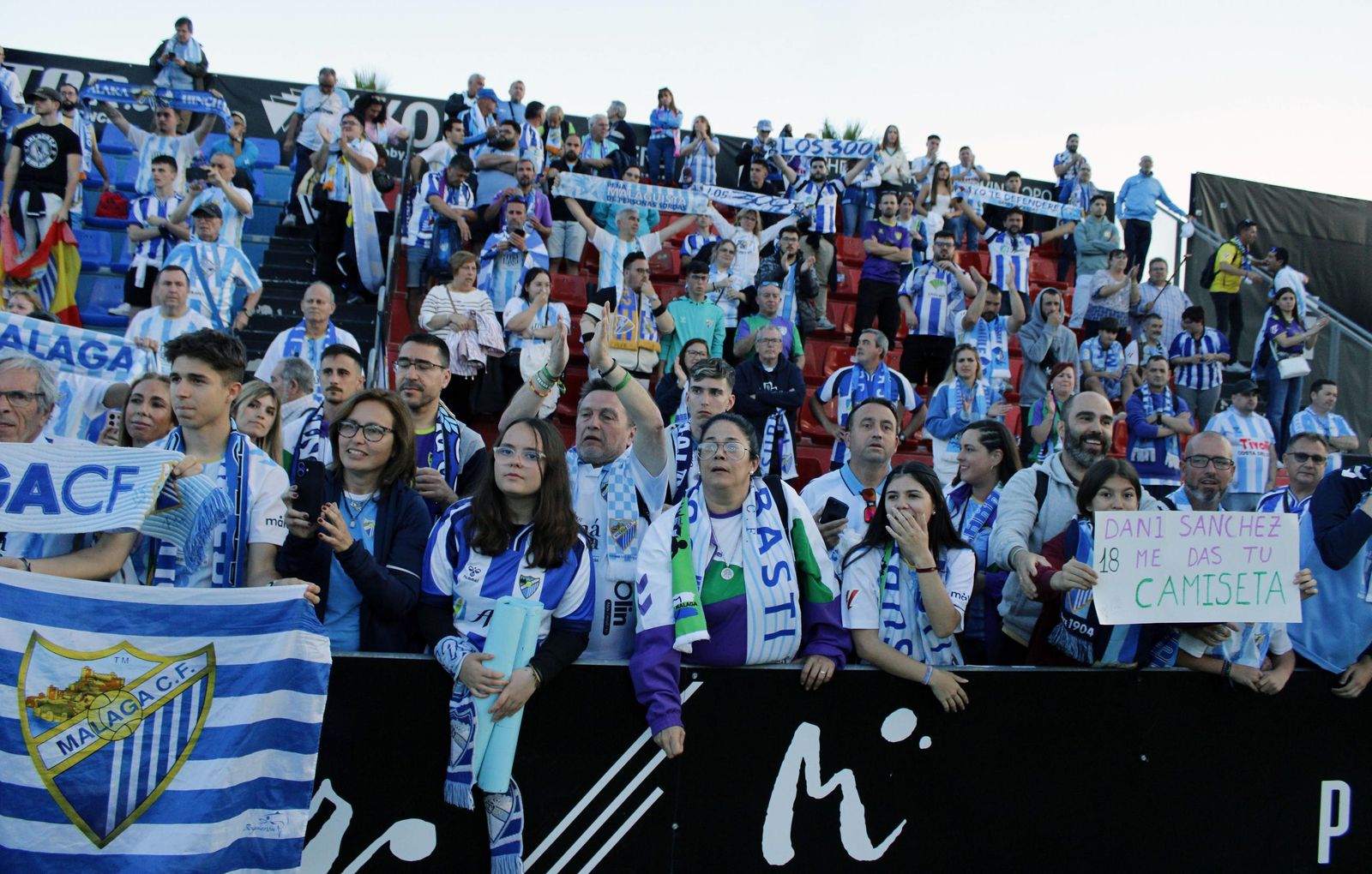 Búscate en las gradas en el Eldense-Málaga CF