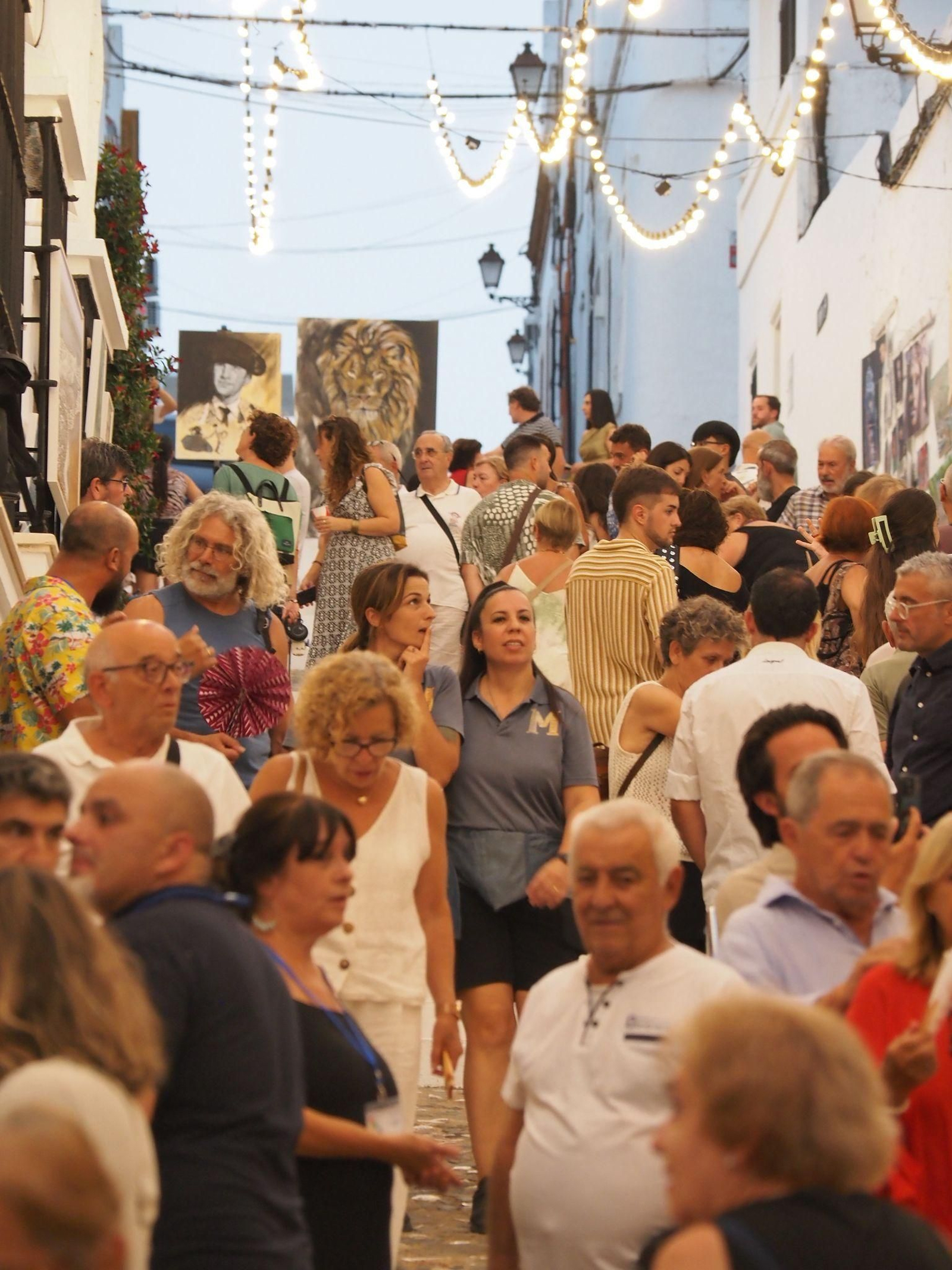 Paseo por el Arte de Ayamonte, el mayor museo efímero a cielo abierto, en imágenes