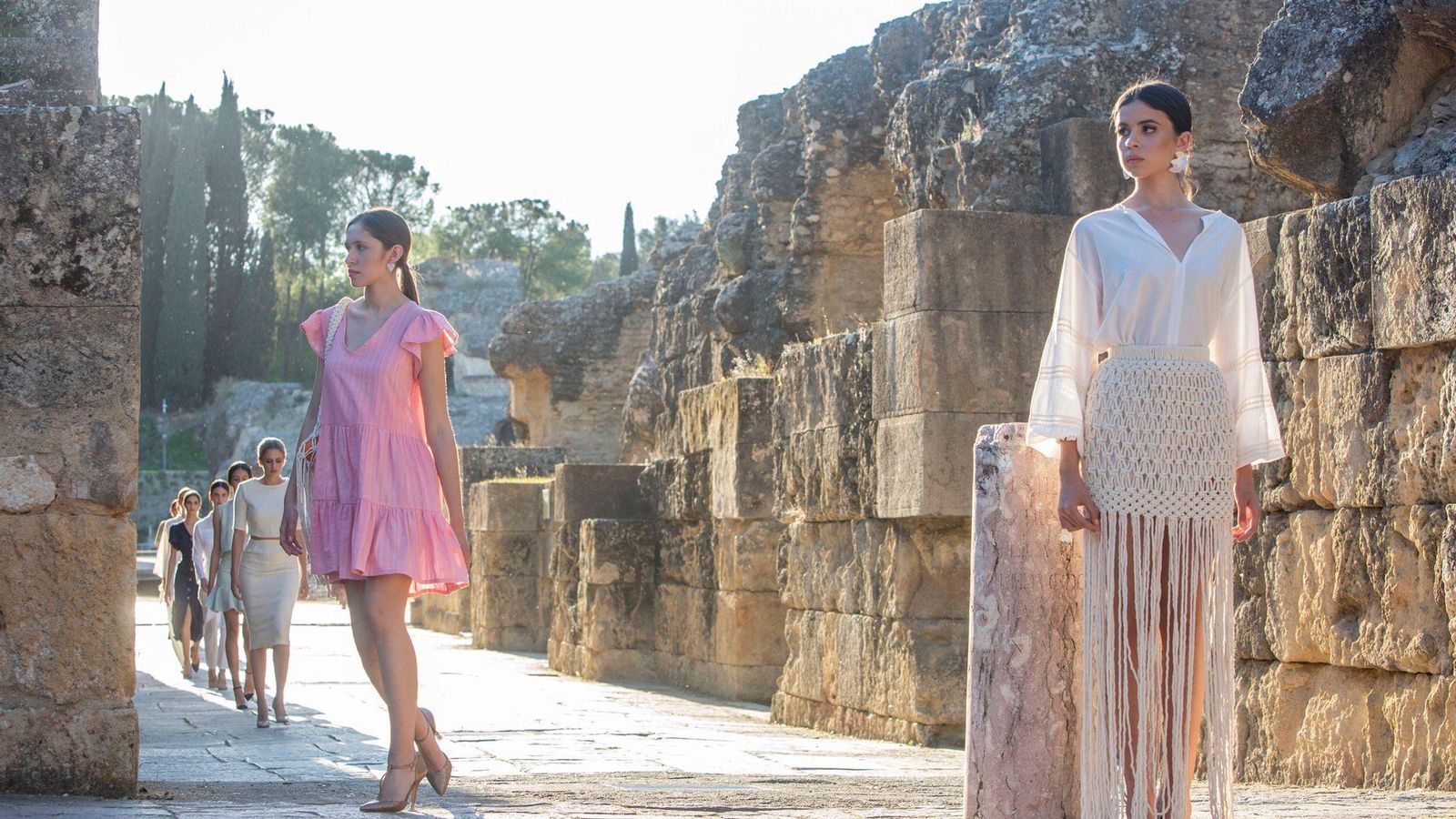 Algunas de las propuestas de la firma Anula Company vistas en Code 41, la Semana de la Moda de Andalucía.