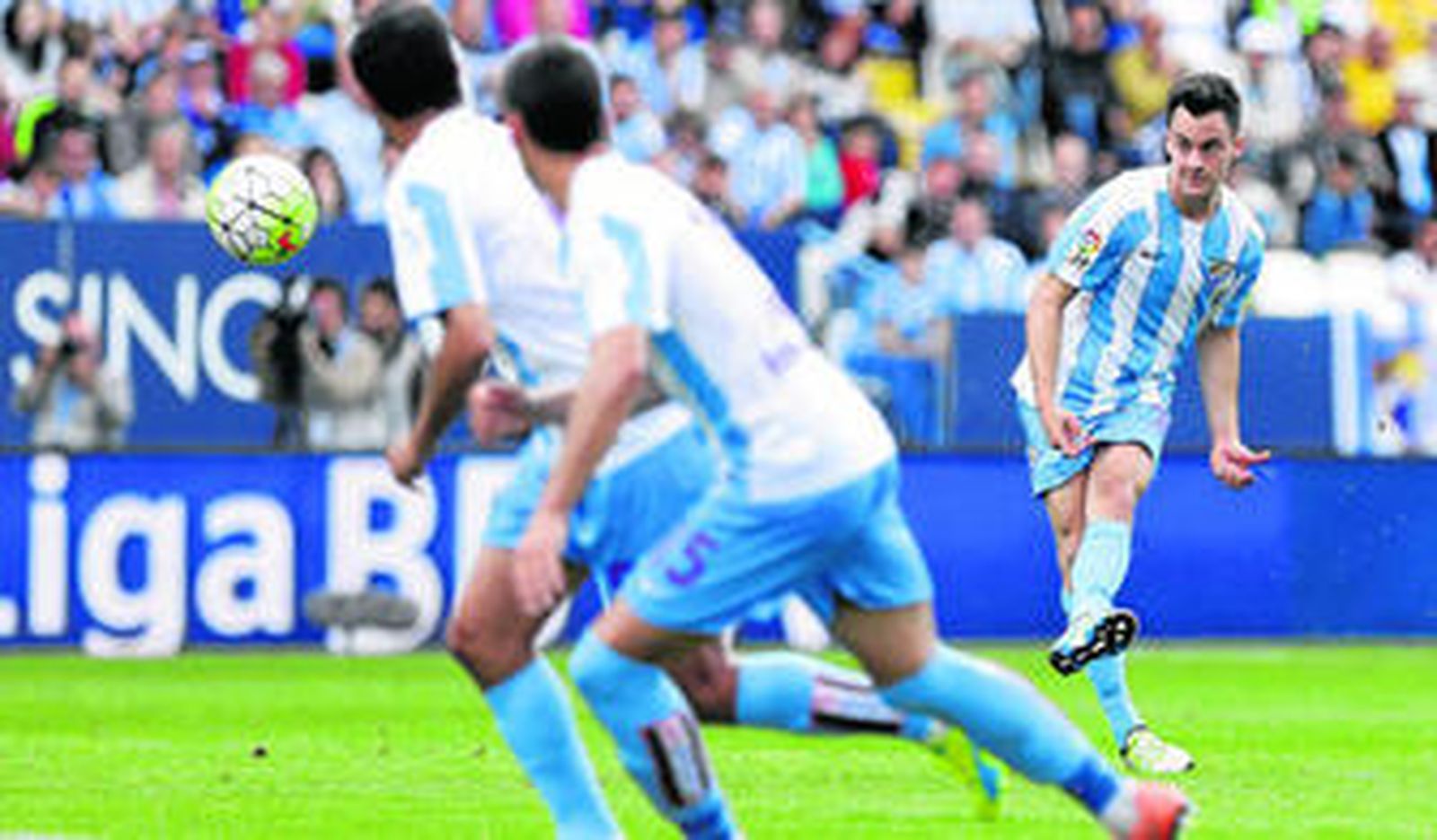 Juanpi dispara a puerta en el partido contra el Athletic del pasado domingo.