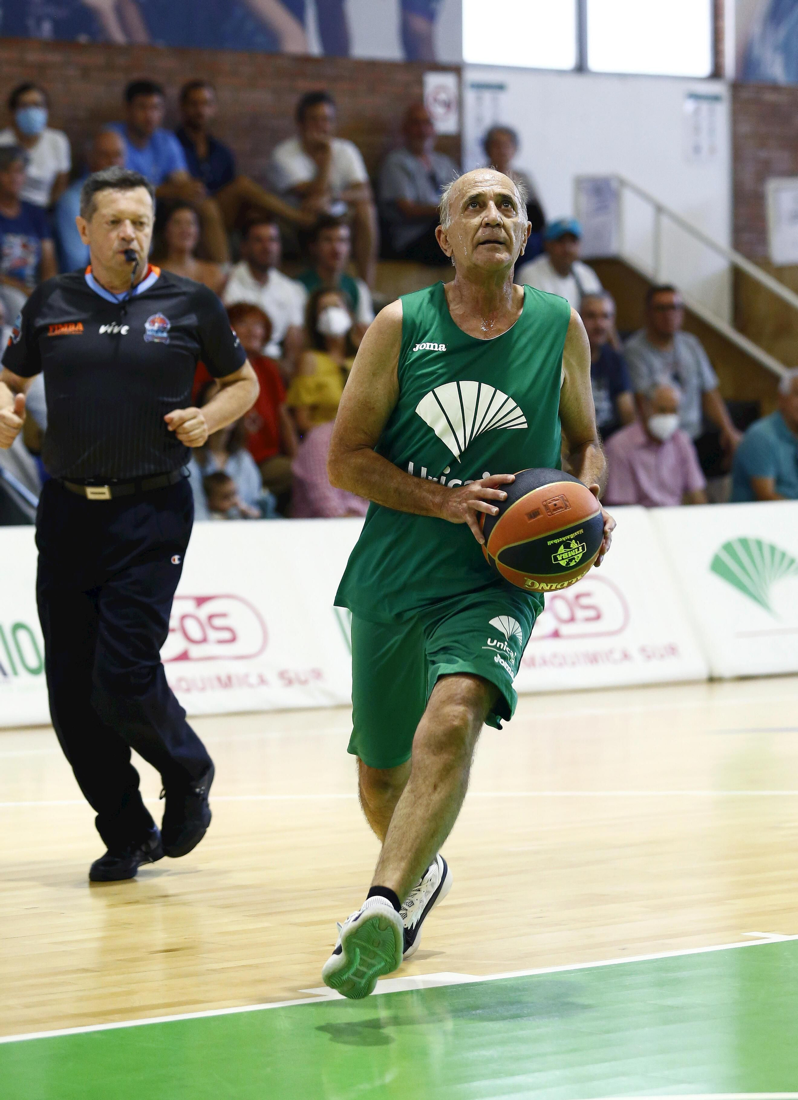El debut del Unicaja +60 en el FIMBA, en fotos