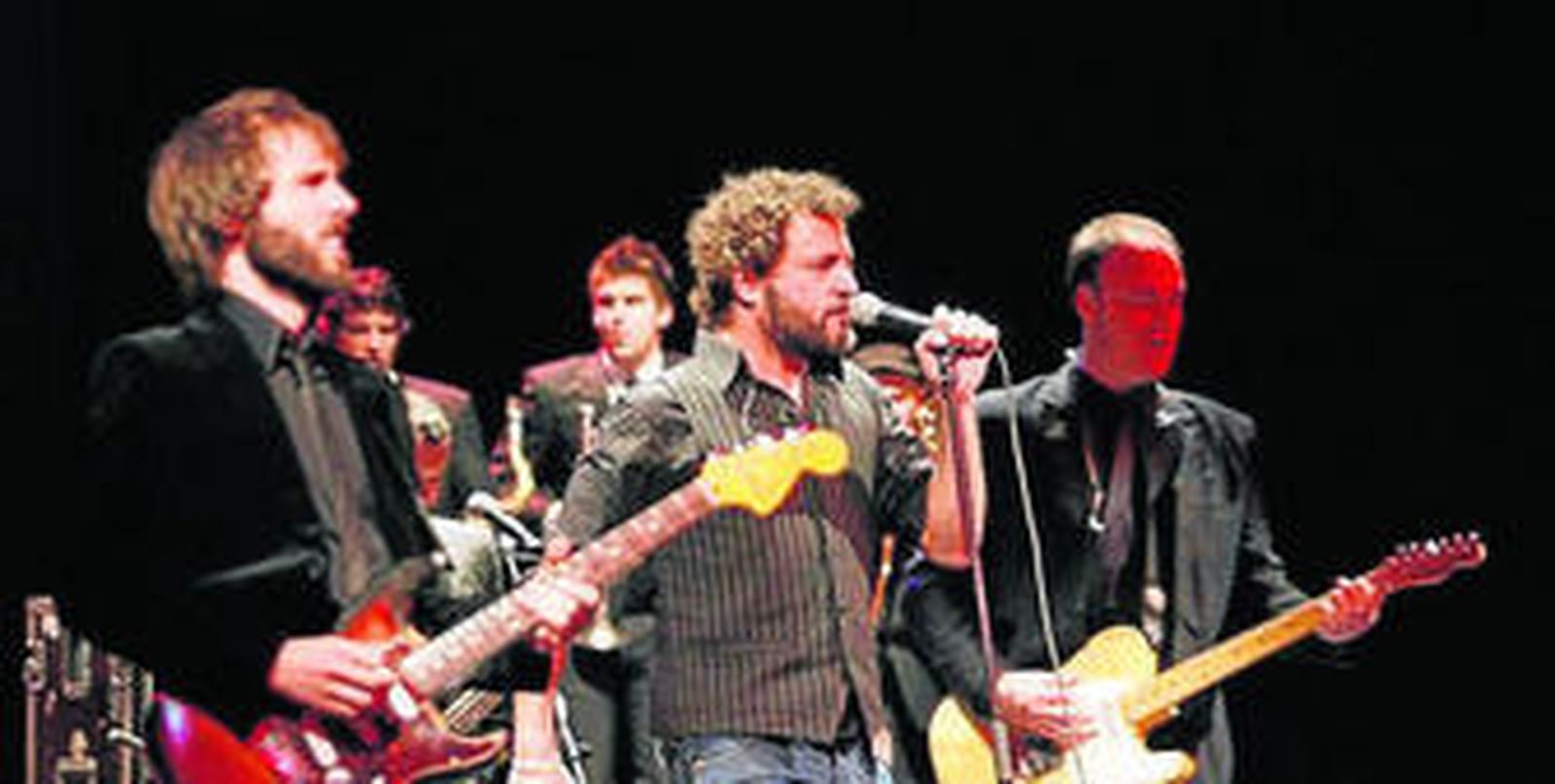 M Clan está girando su último disco, titulado 'Arenas Movedizas'.