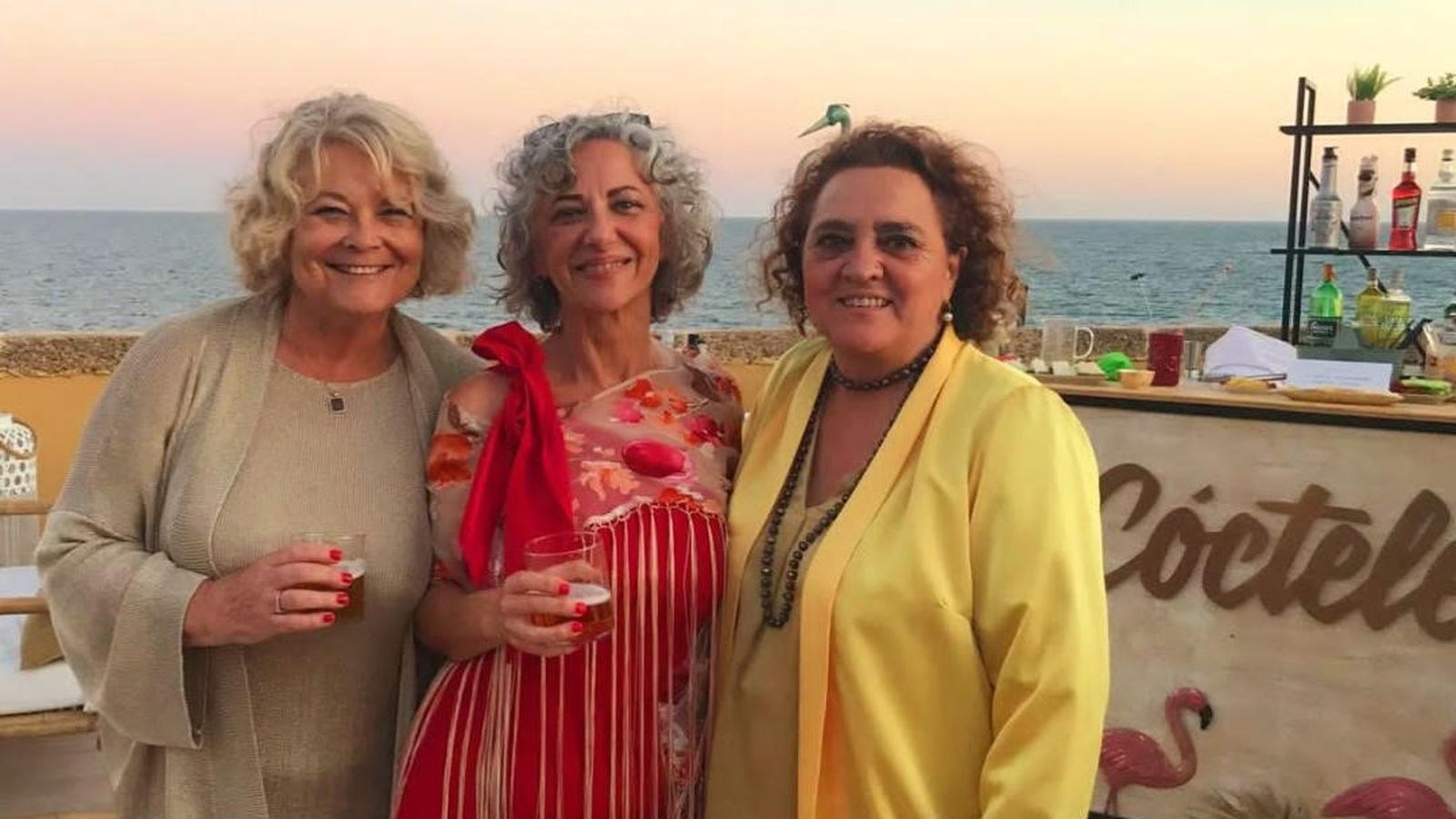 Elena Agudo, Fina Galindo y Bea Millán, durante la celebración.