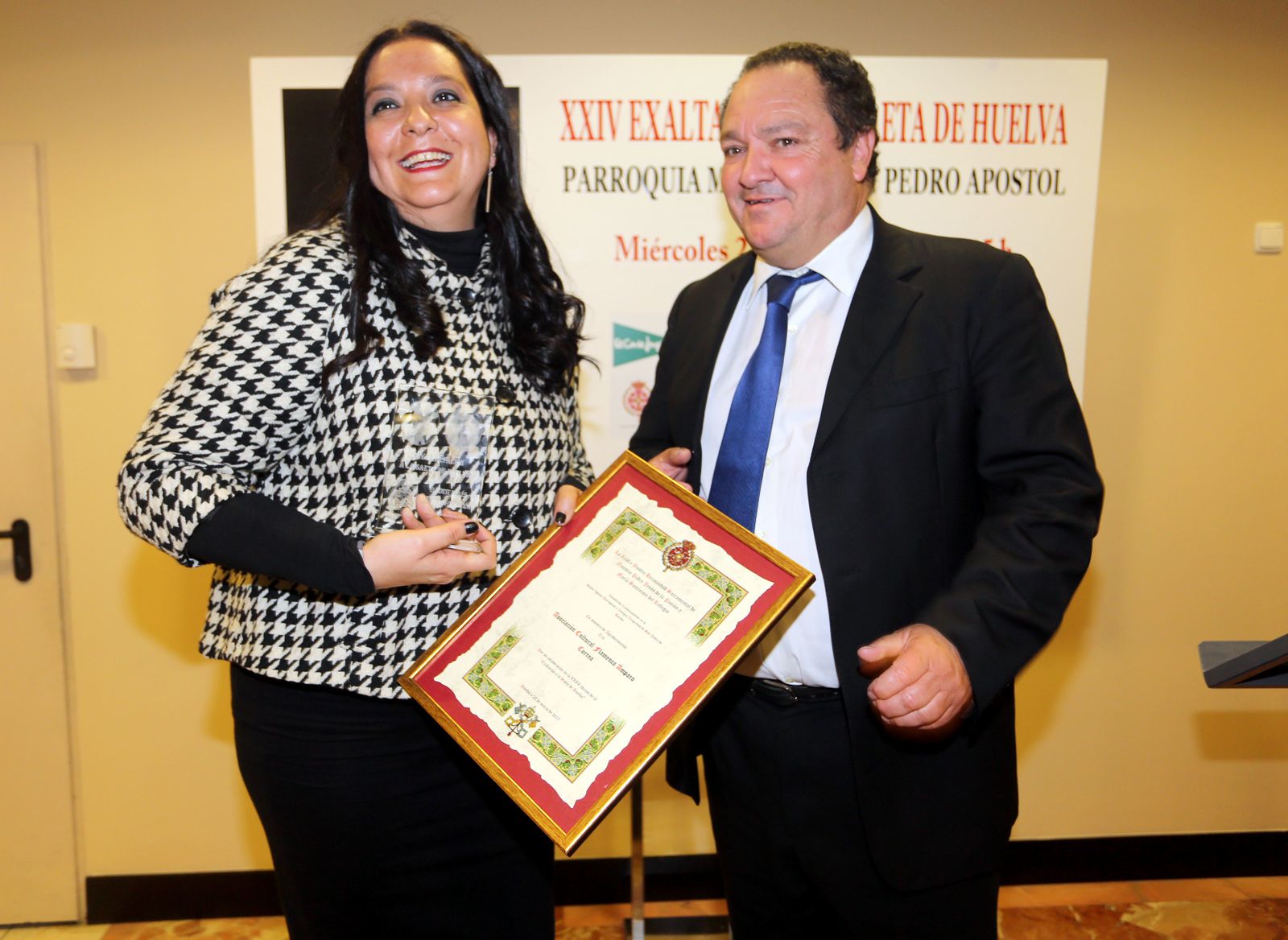 Entrega de recuerdos de la 24ª edición de la Exaltación a la Saeta de Huelva