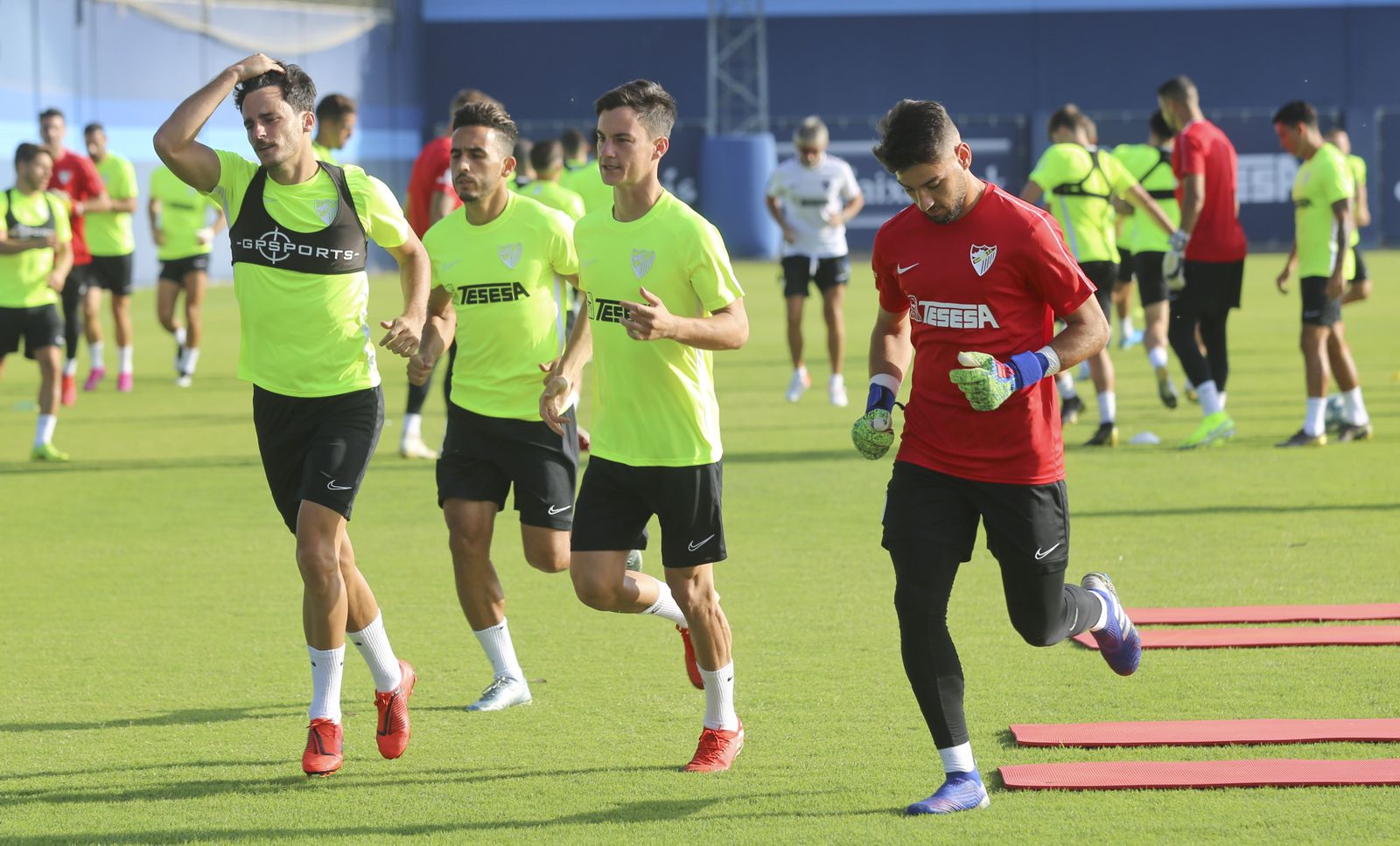 Las fotos del entrenamiento del Málaga en el Anexo de La Rosaleda