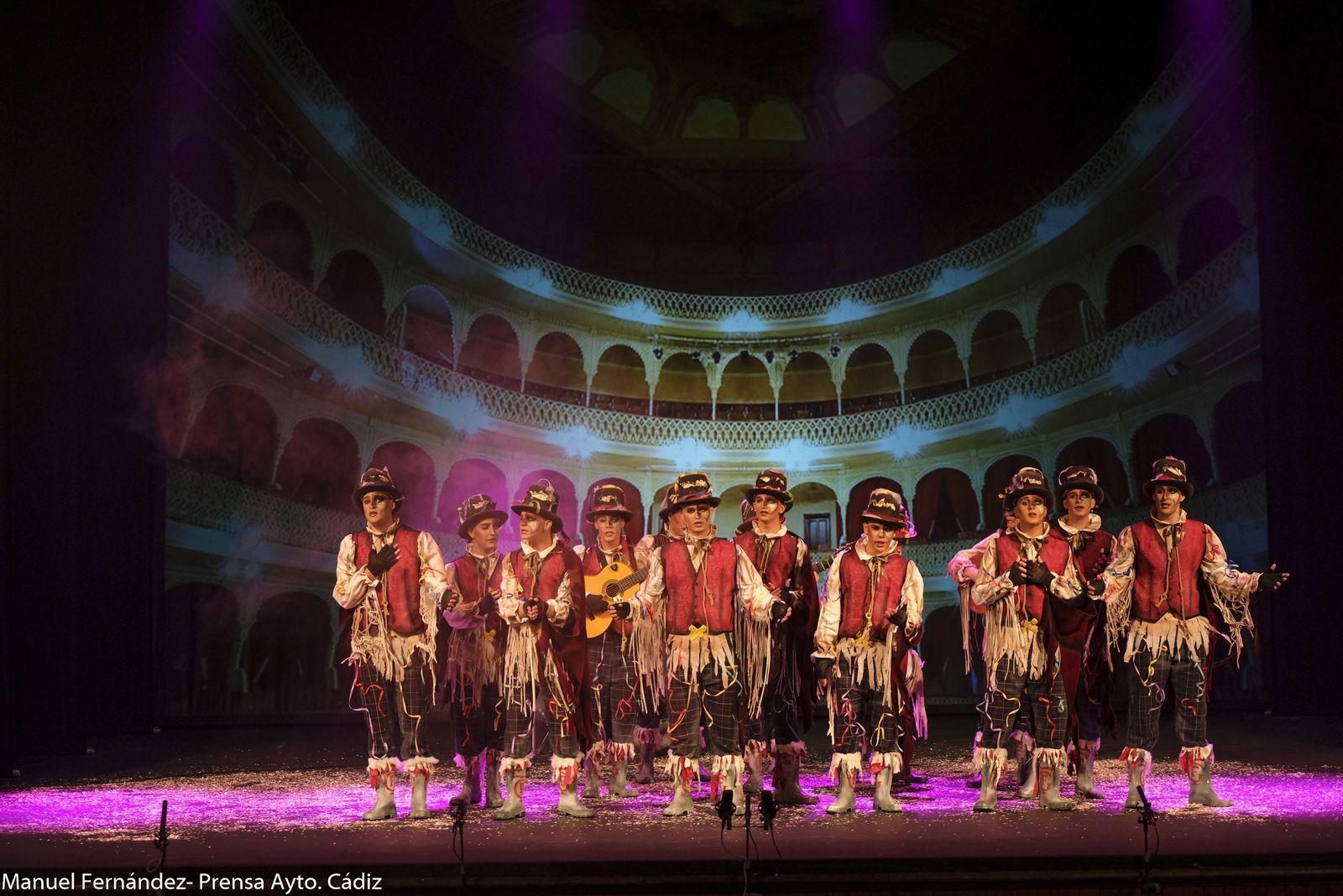 La comparsa 'El pequeño fantasma'