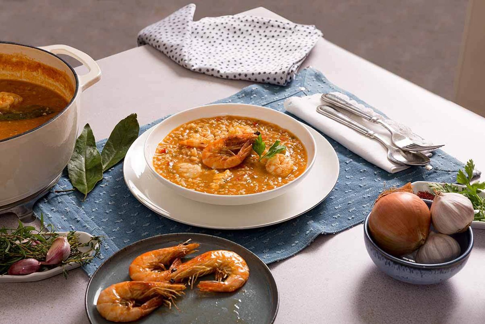 Receta de arroz caldoso de rape y langostinos