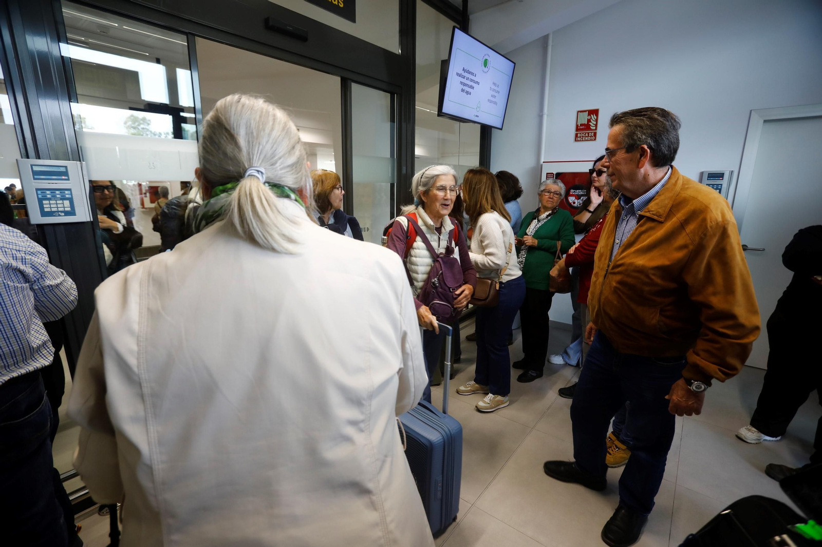 El aeropuerto de Córdoba recibe el primer vuelo de Binter desde Canarias, en imágenes