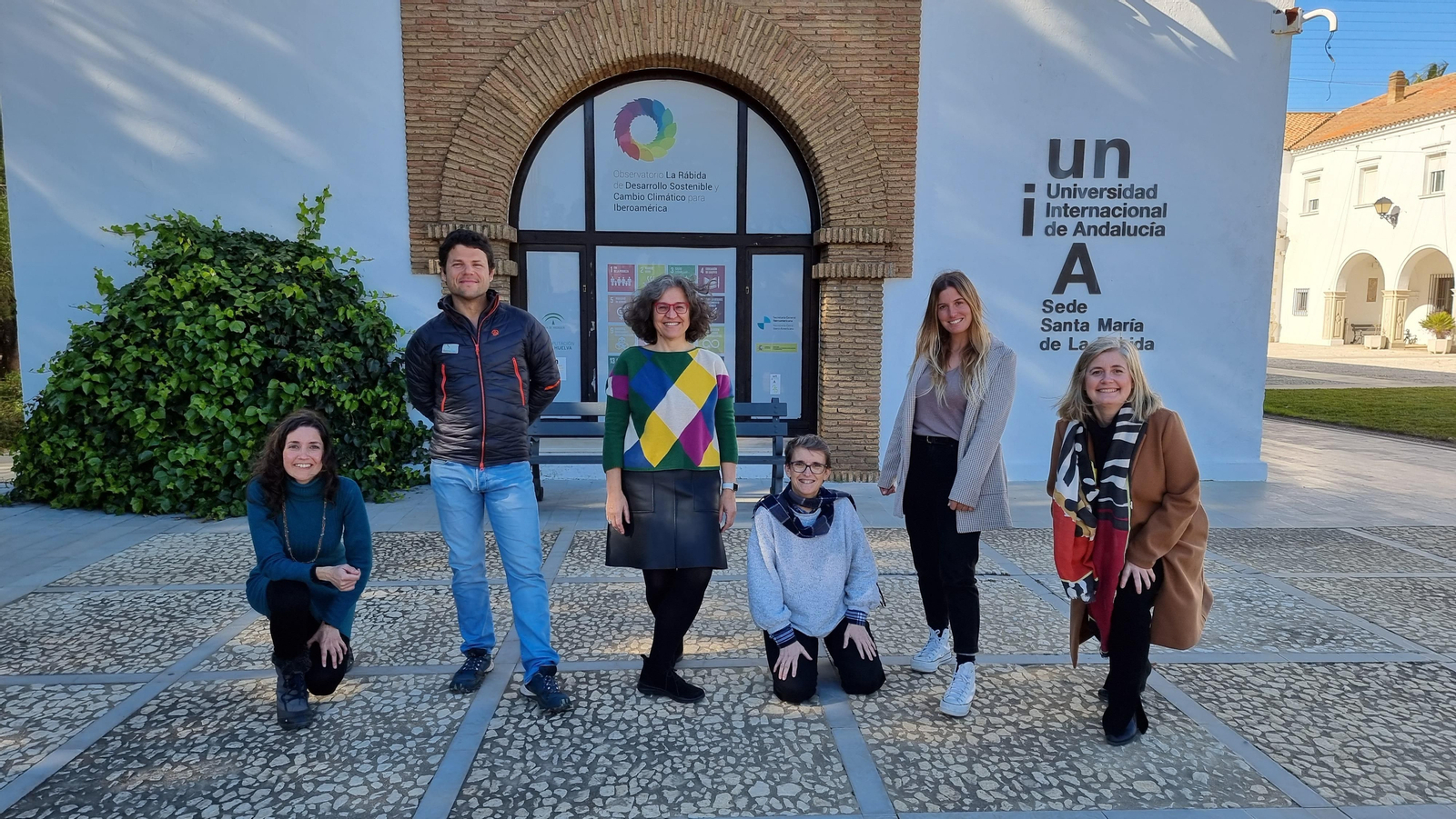 Expedición de La España azul a su paso por Huelva.