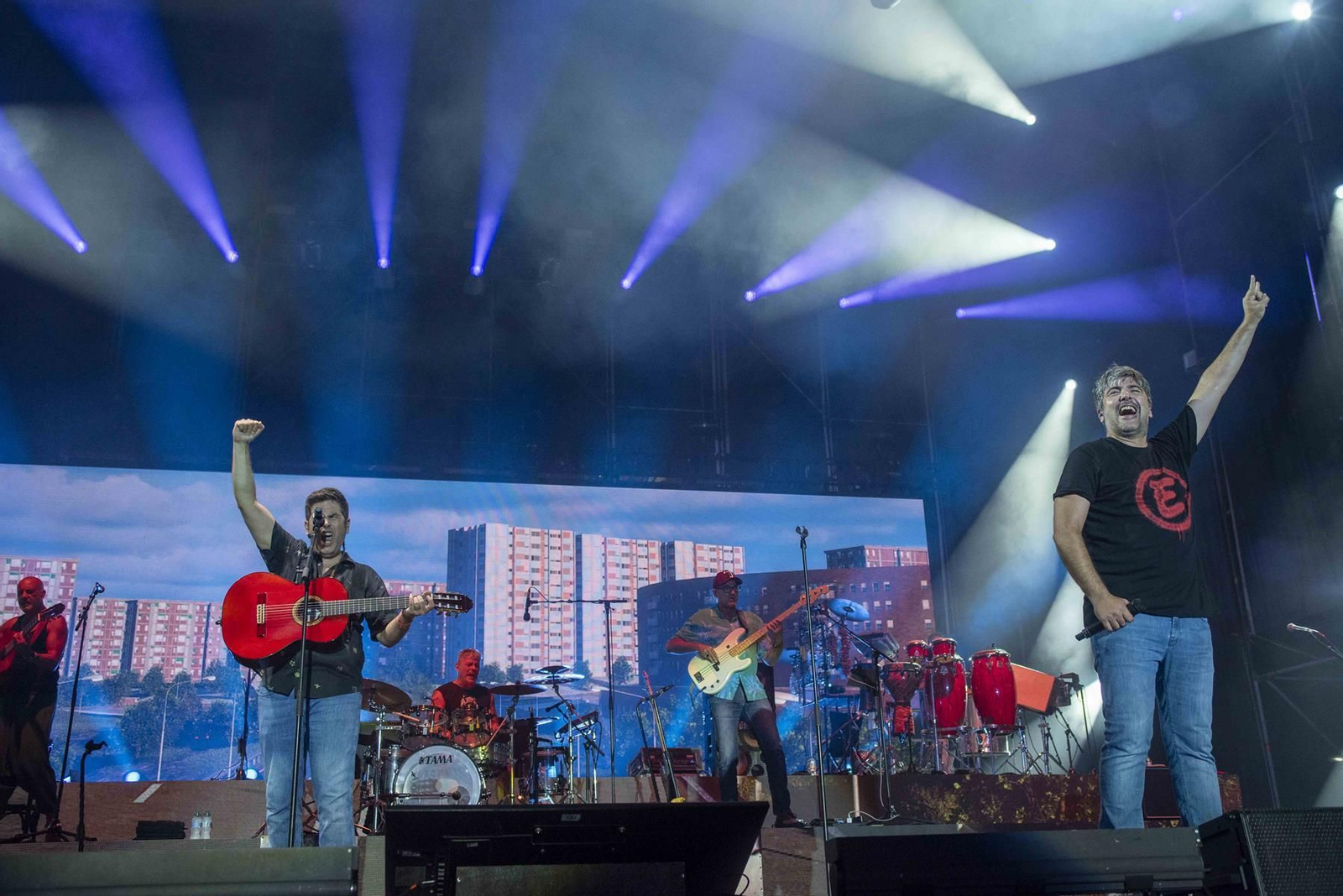 El concierto de Estopa en Almería, en imágenes