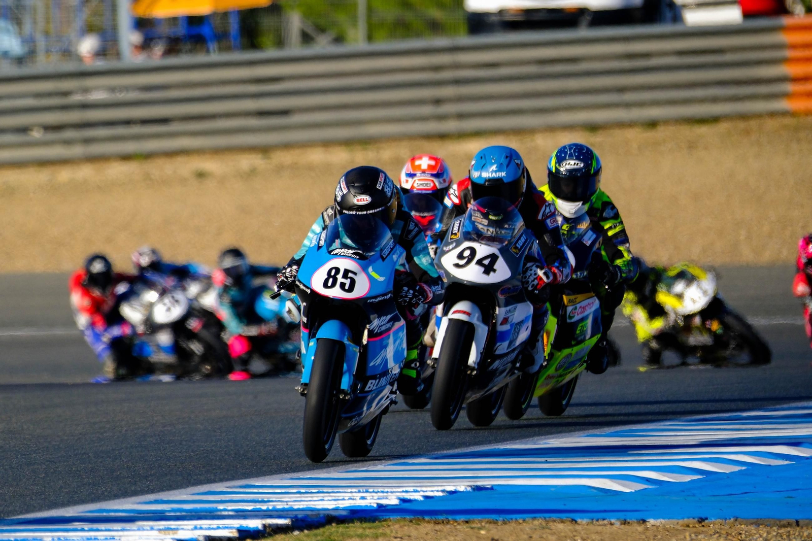 Las carreras fueron seguidas por un gran número de aficionados, que no han querido perderse esta última cita del año en el trazado jerezano.