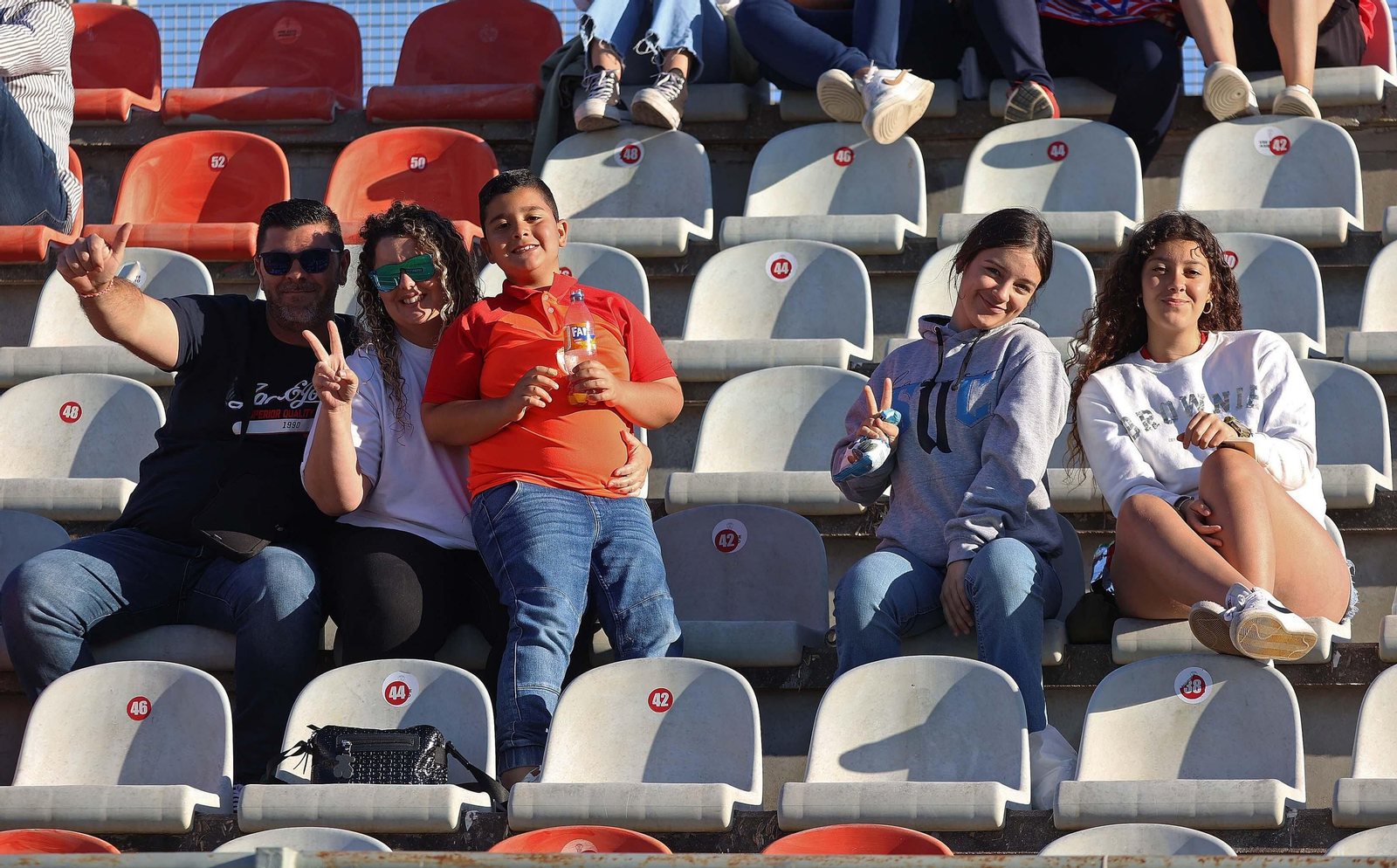Búscate en el Nuevo Mirador durante el Algeciras - Castellón de Primera RFEF
