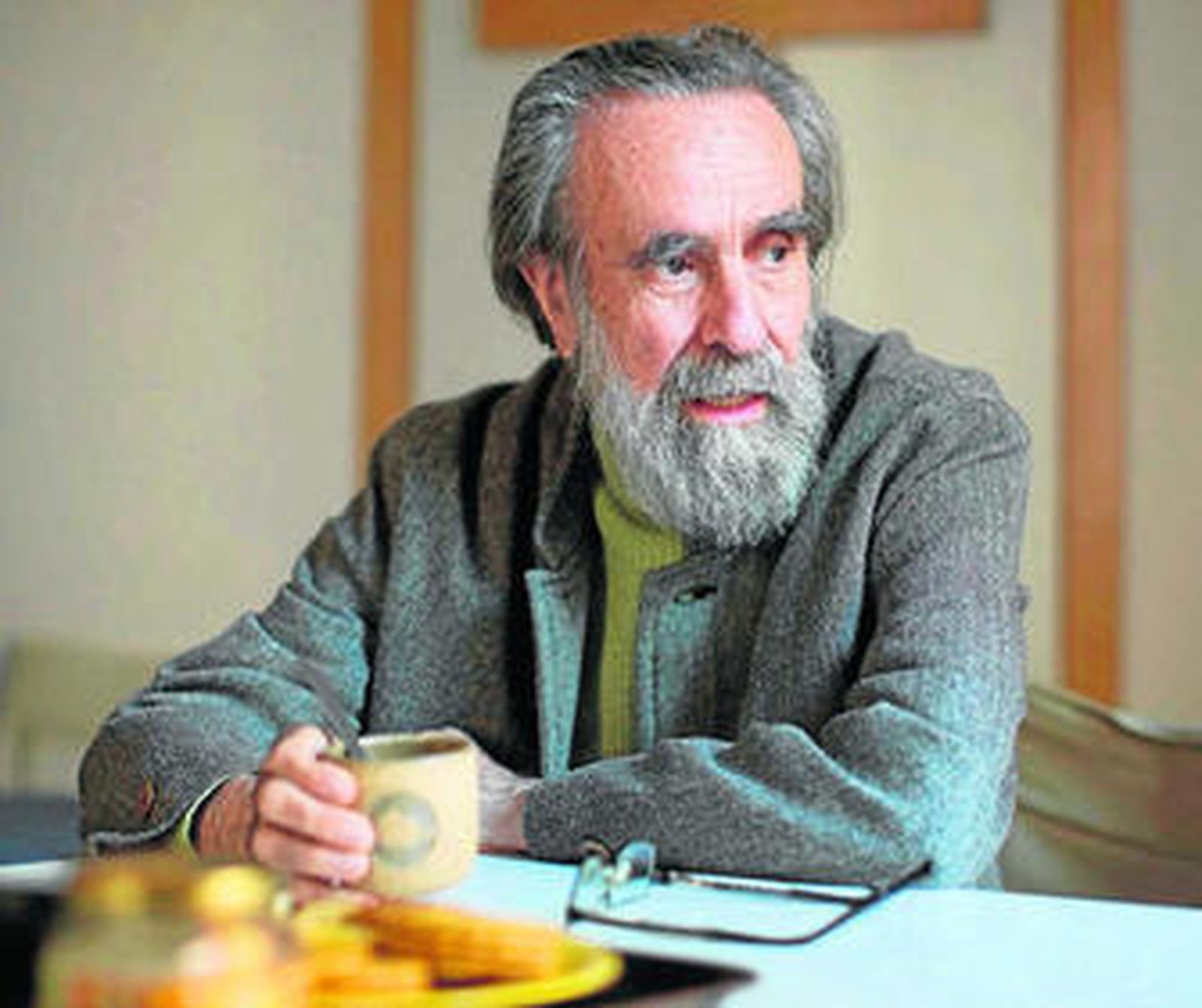 Isidoro Valcárcel, en su estudio de Madrid.