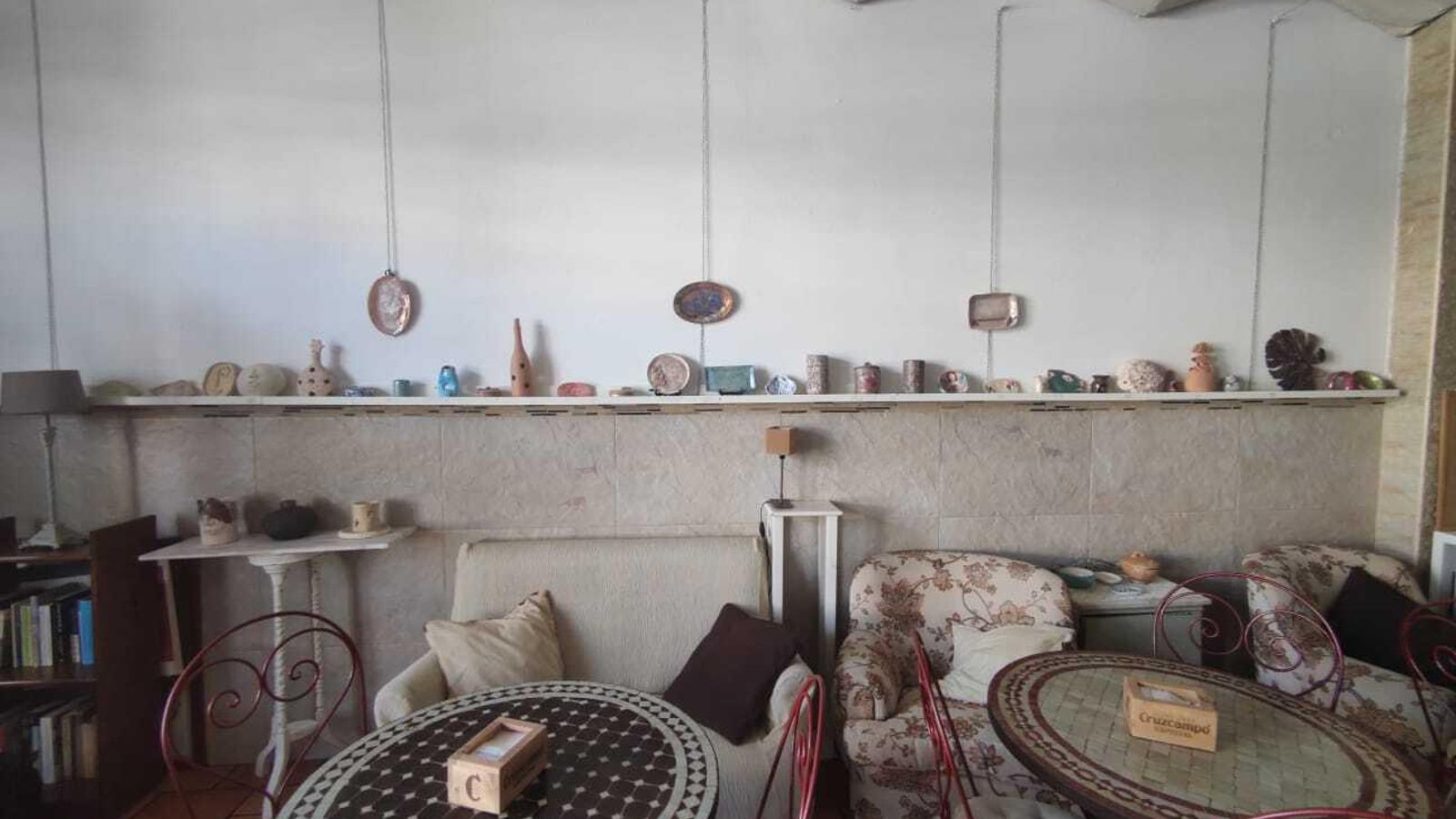 Exposición de cerámica en AsturHuelva