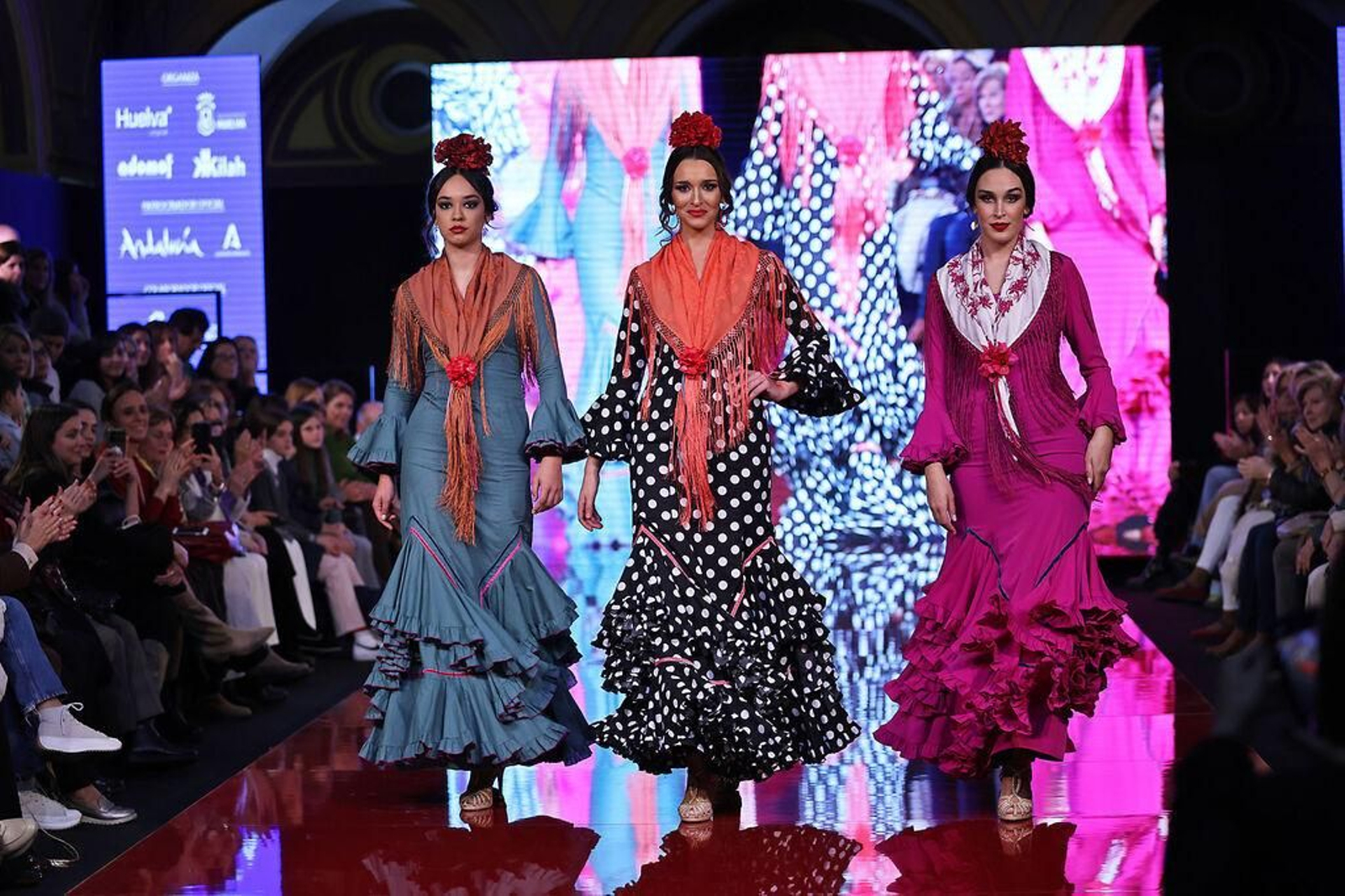 Lunares, comodidad y mantoncillos: Estas son las tendencias para los trajes de flamenca de romerías y ferias