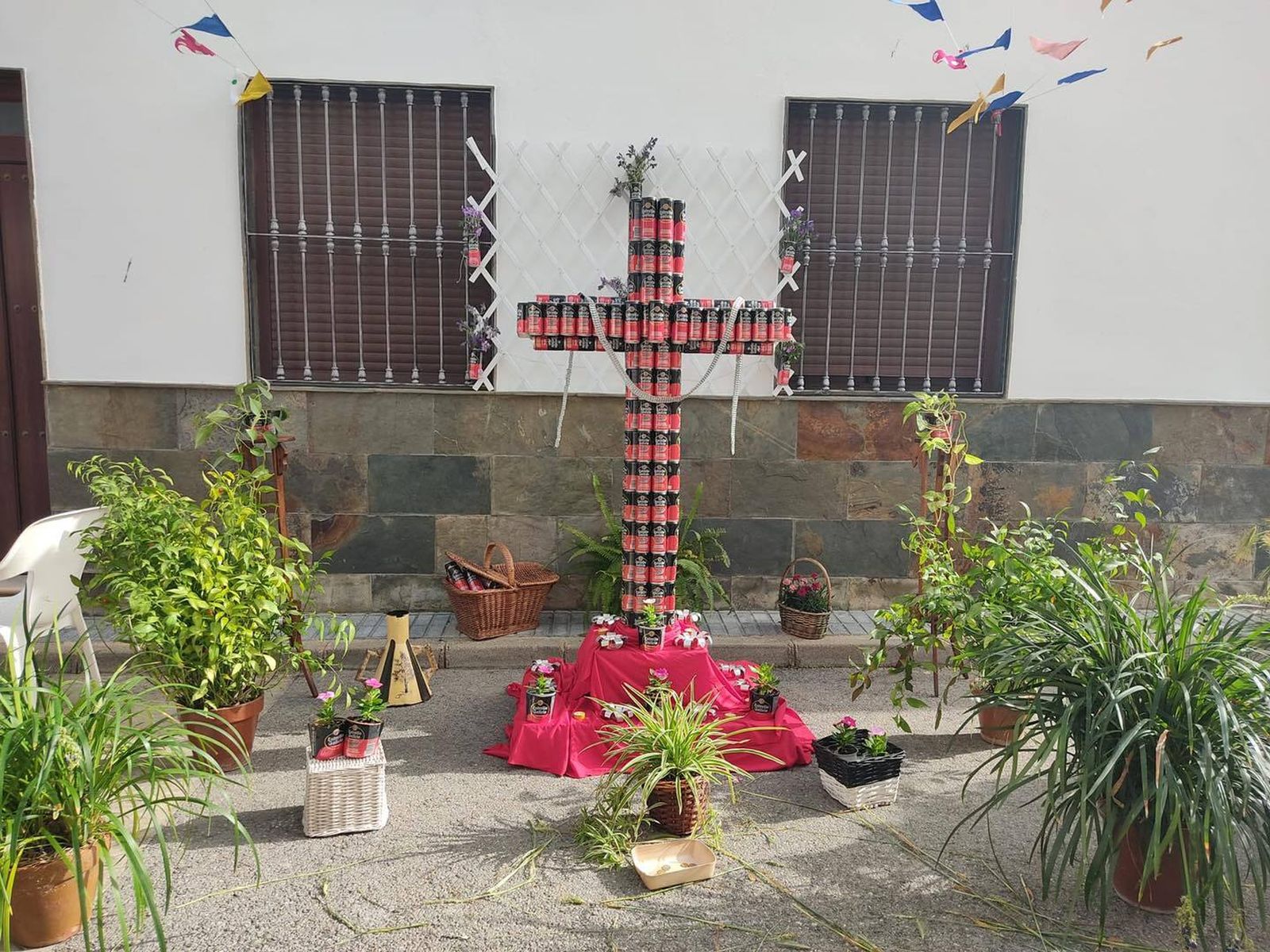 Un recorrido en fotografías por las Cruces de Mayo de los pueblos de Córdoba