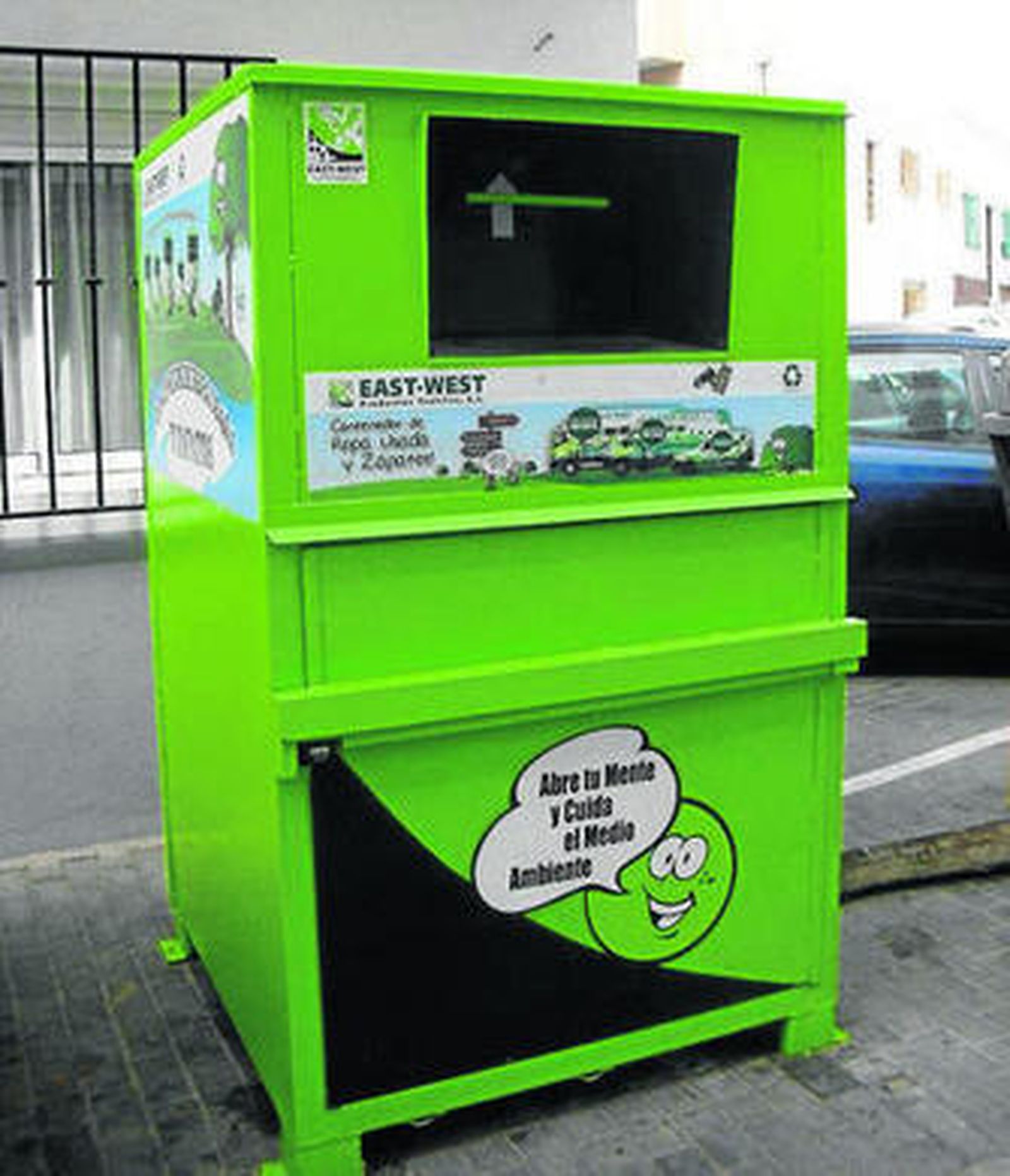 Uno de los contenedores instalados en el municipio.