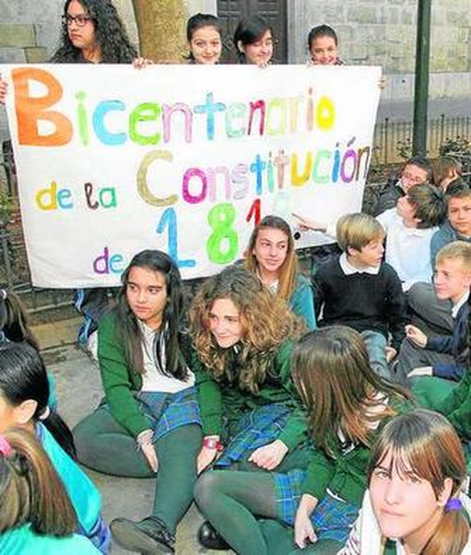 Coplas y globos al aire, regalo infantil de cumpleaños a La Pepa