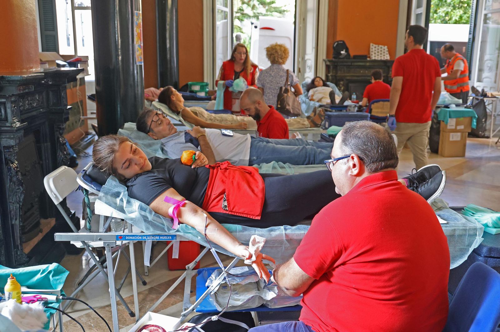 Imágenes de la macrocolecta de sangre y plasma en la Casa Colón