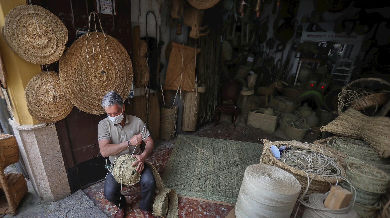 El oficio de la espartería: 101 años de historia con la familia Becerra