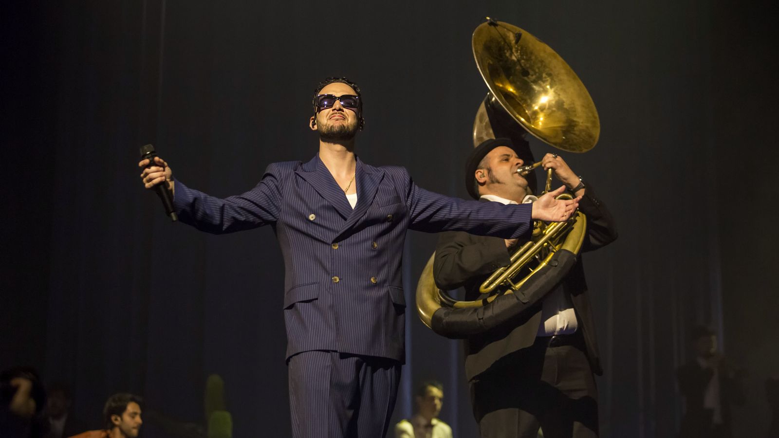 Pucho, entregado a su público.