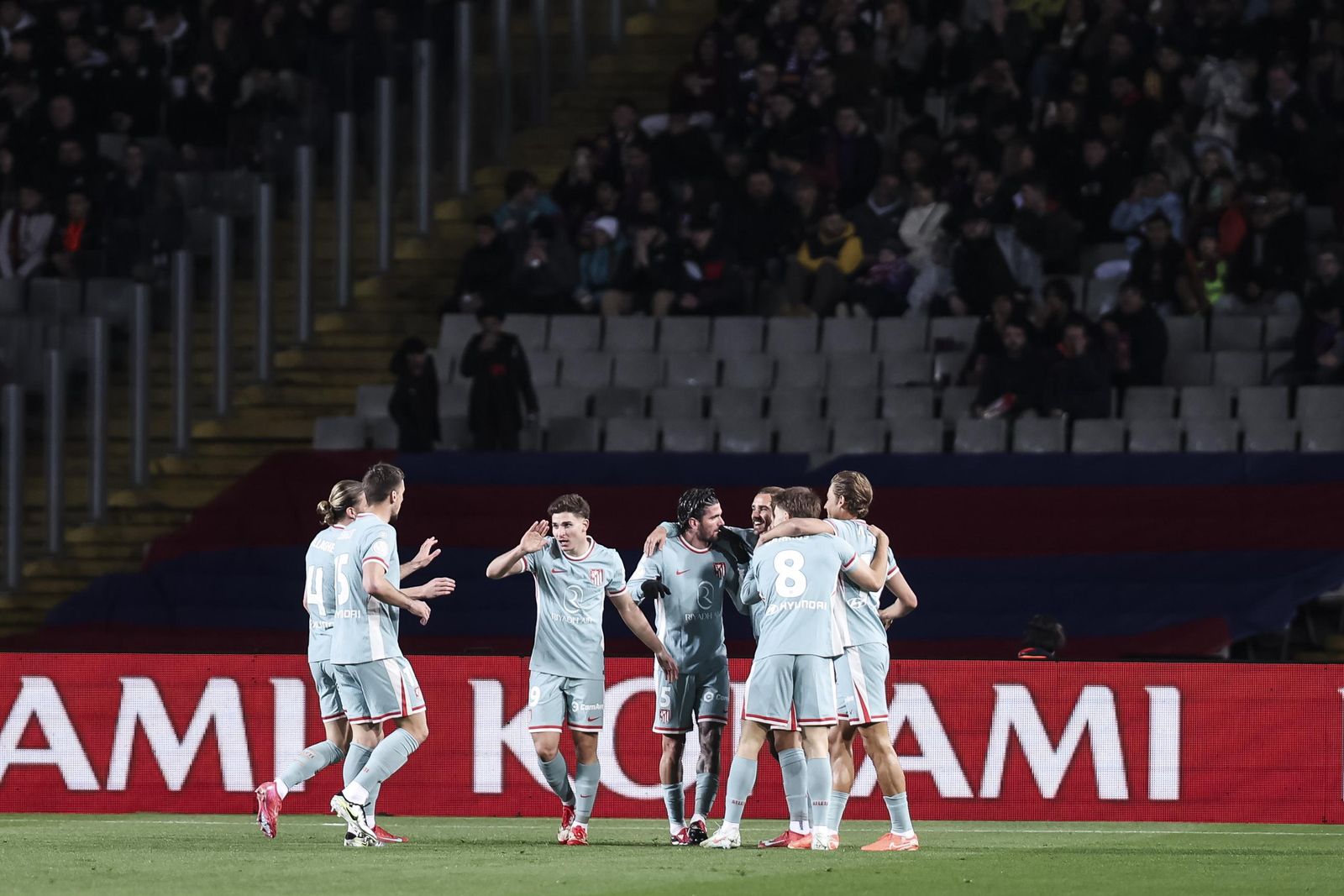 Las fotos del espectacular Barcelona - Atlético de Madrid