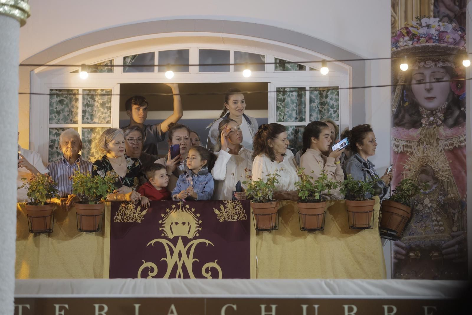 Traslado de la Virgen del Rocio: Emotiva noche desde Almonte al Chaparral, en imágenes