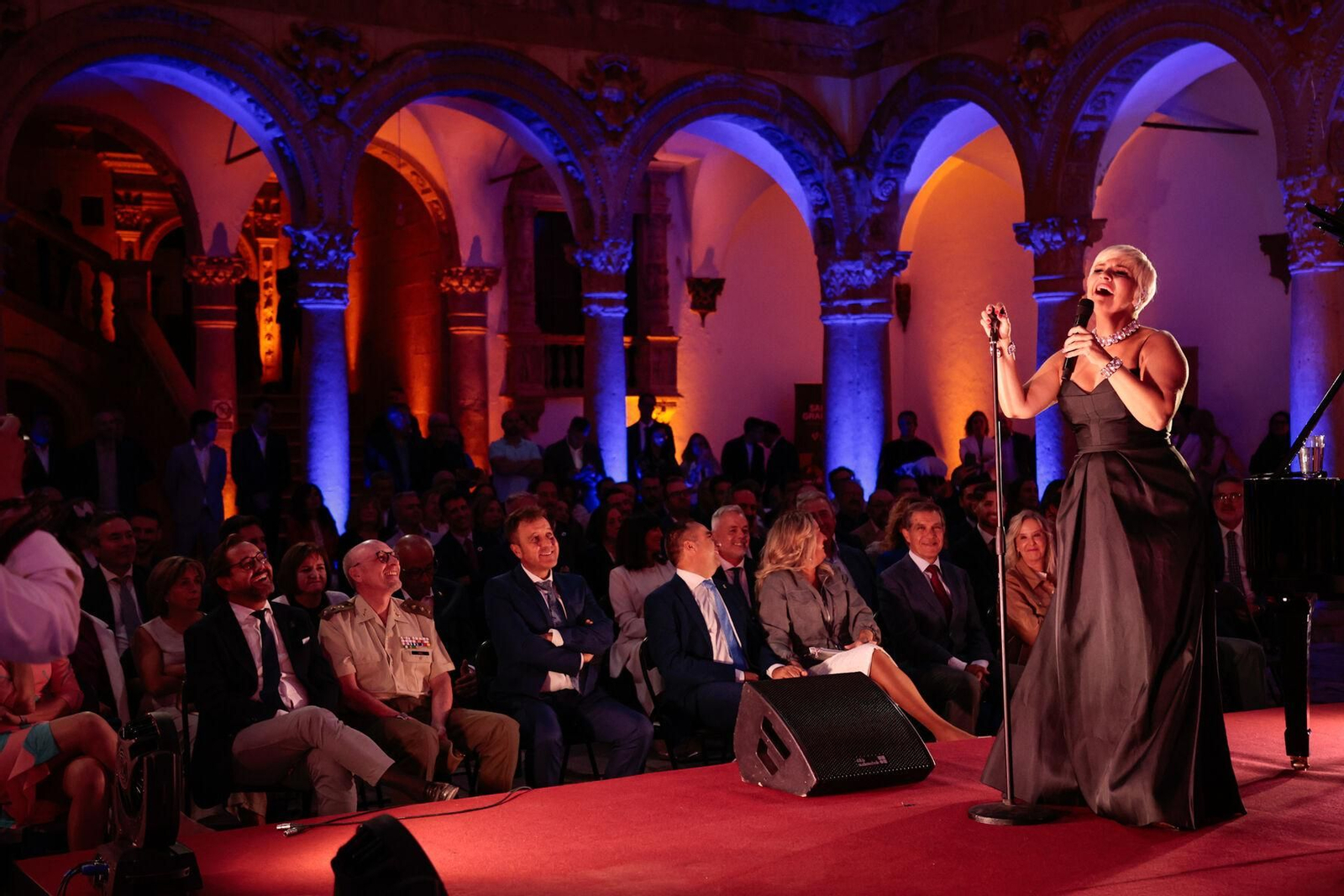 Fotos: Así ha sido el acto institucional de apertura del Castillo de La Calahorra