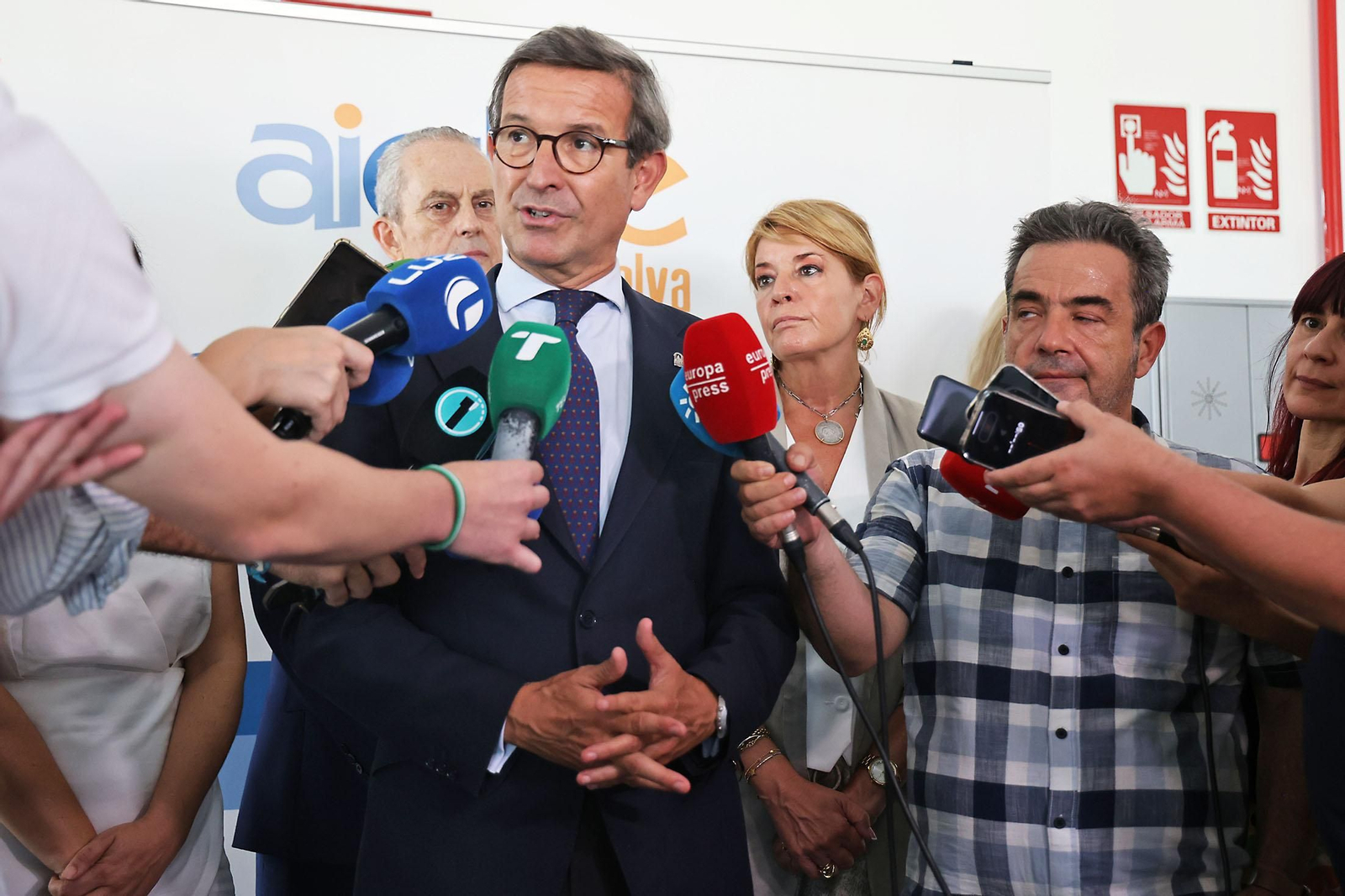 Imágenes de la presentación de la memoria anual de la Asociación de Industrias Químicas, Básicas y Energéticas de Huelva (Aiqbe)