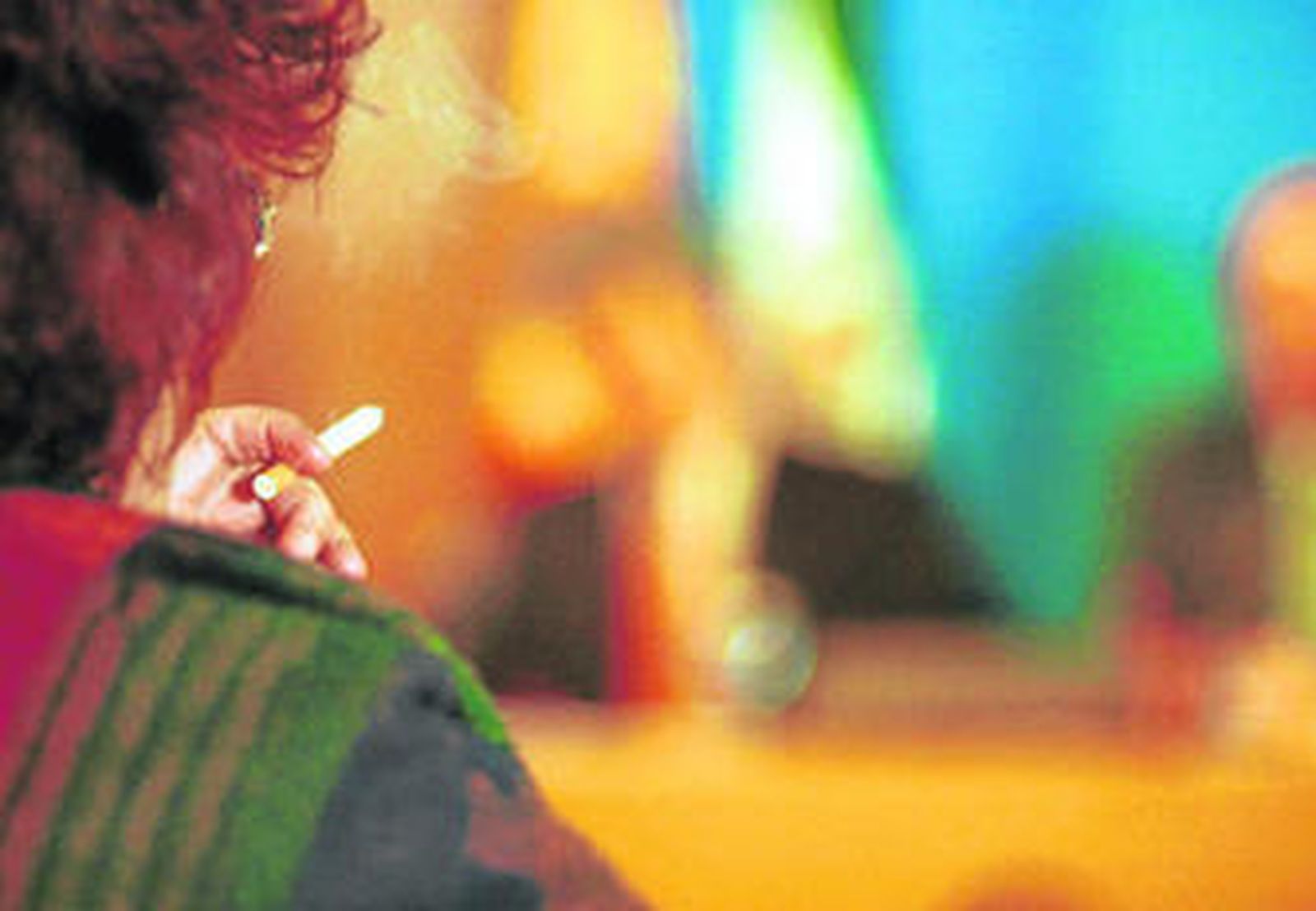 El número de fumadores aumenta en la provincia onubense.