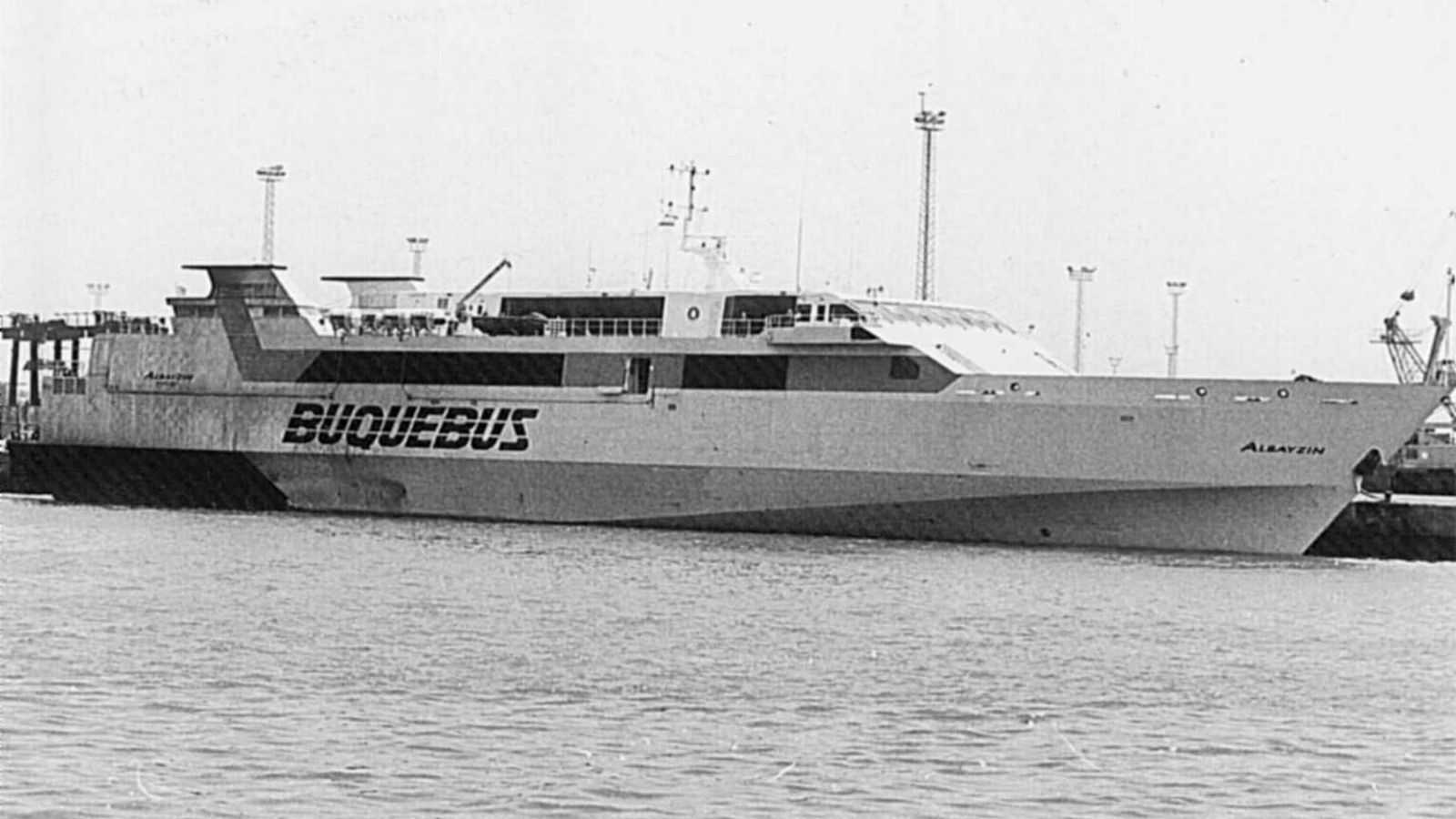 El ferry rápido Albayzín, en la época en que cubría la línea Algeciras-Ceuta.
