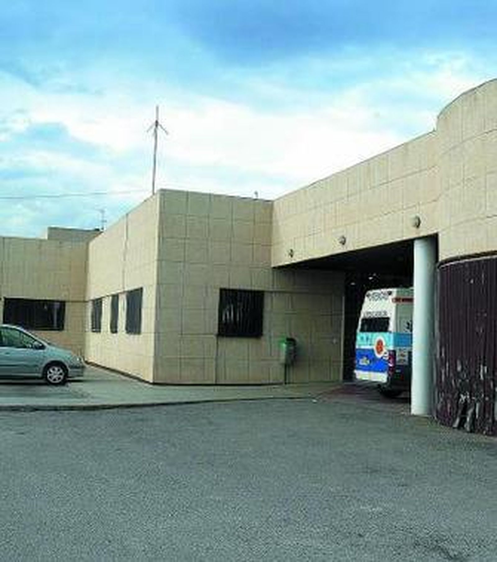 El centro de salud carece de especialistas en pediatría.